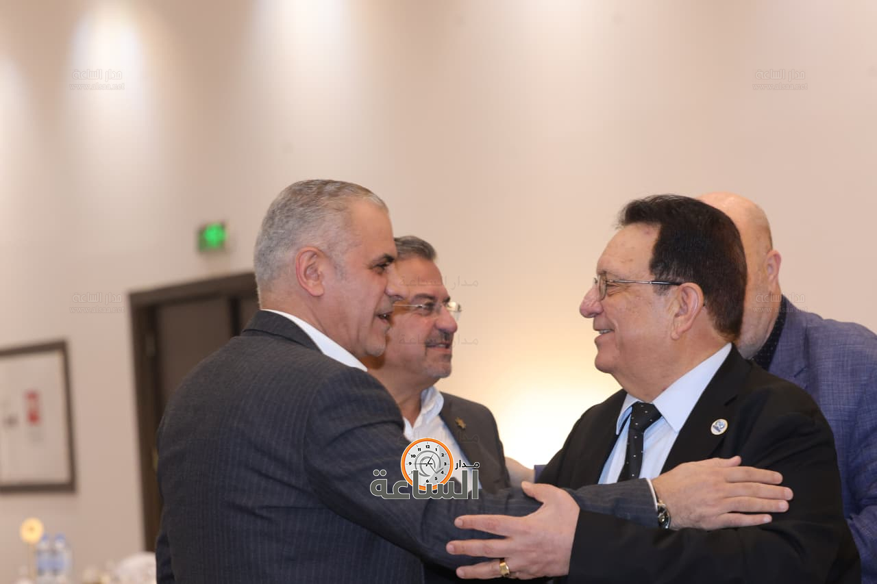 Madar Al-Saa Images 0.5726185632401012