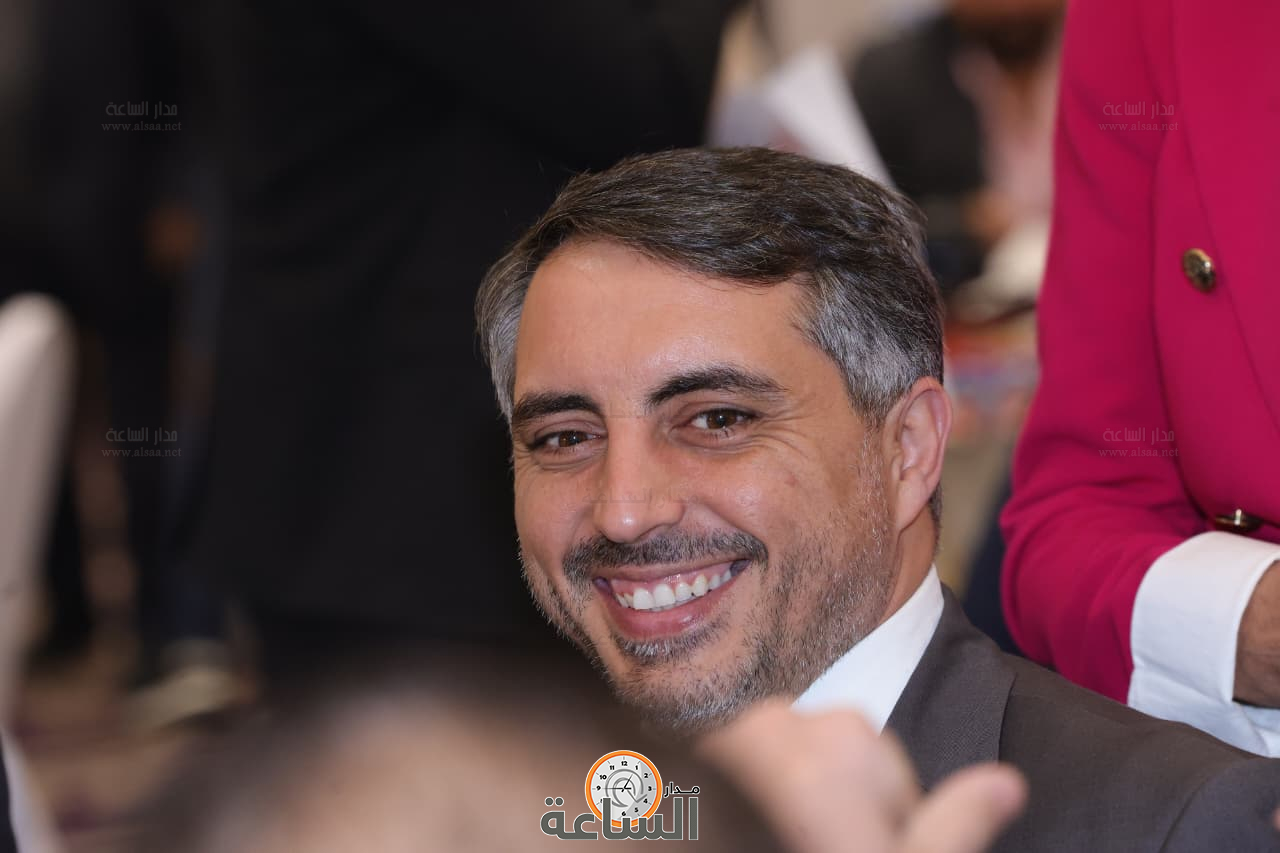 Madar Al-Saa Images 0.6960280662500637