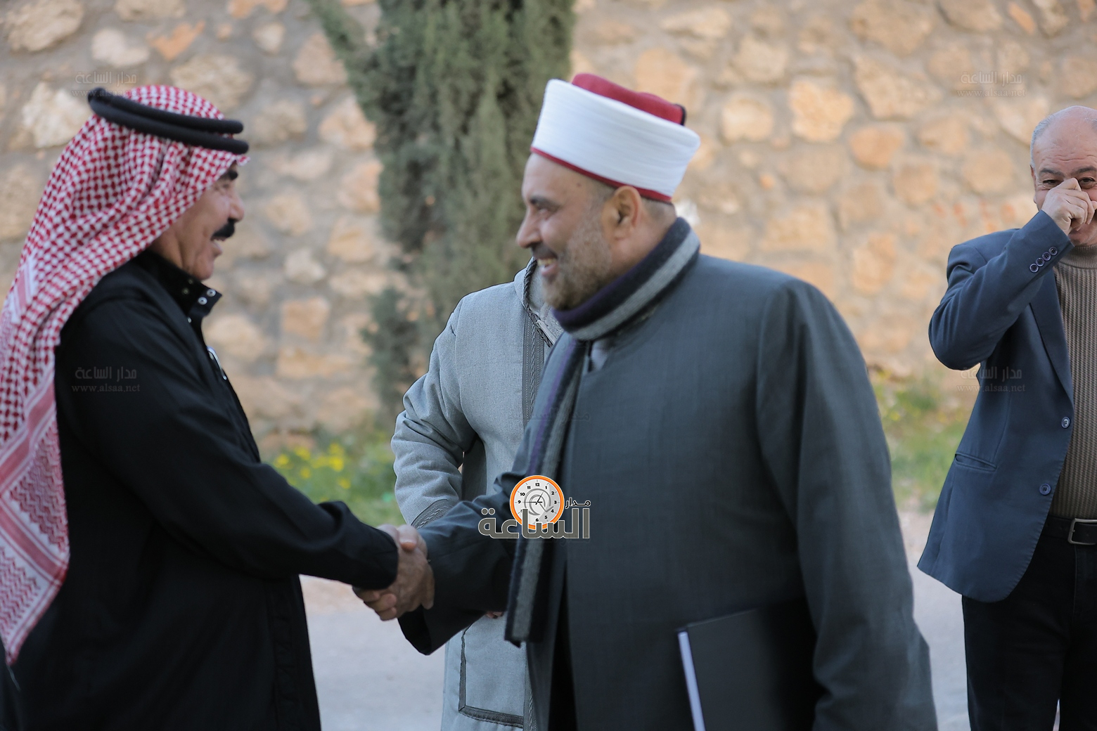 Madar Al-Saa Images 0.7523355284880632