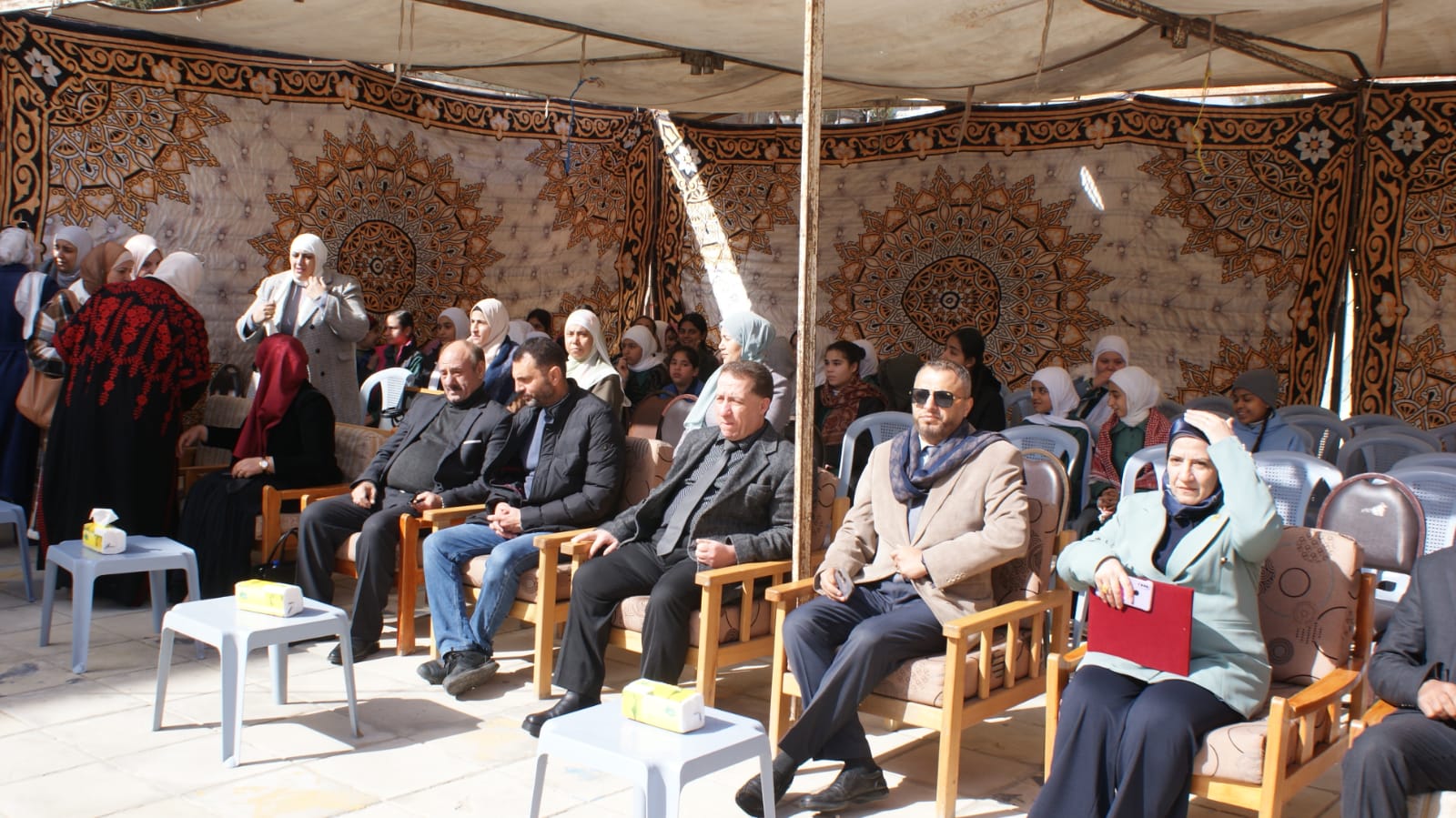 Madar Al-Saa Images 0.6972438666380939