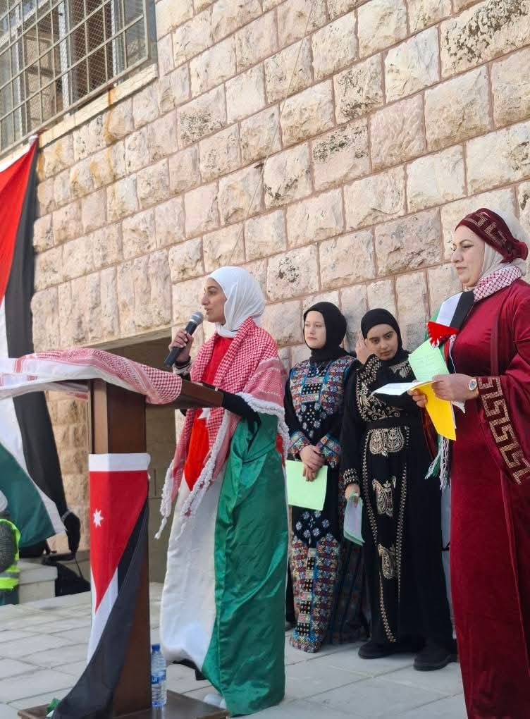 Madar Al-Saa Images 0.3851620800319715