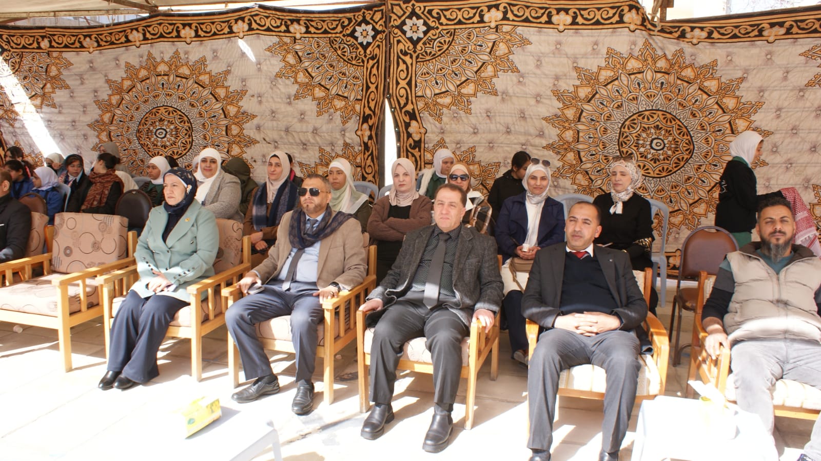 Madar Al-Saa Images 0.34709813663629807