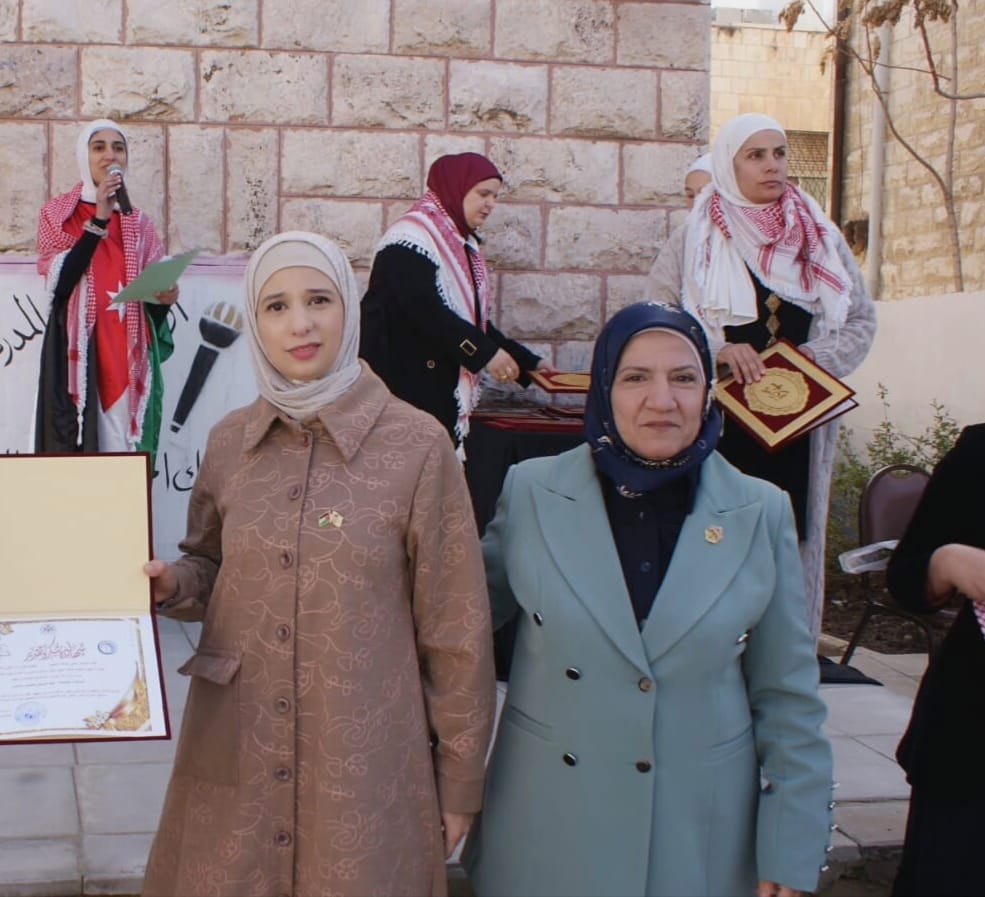 Madar Al-Saa Images 0.8758239185611856