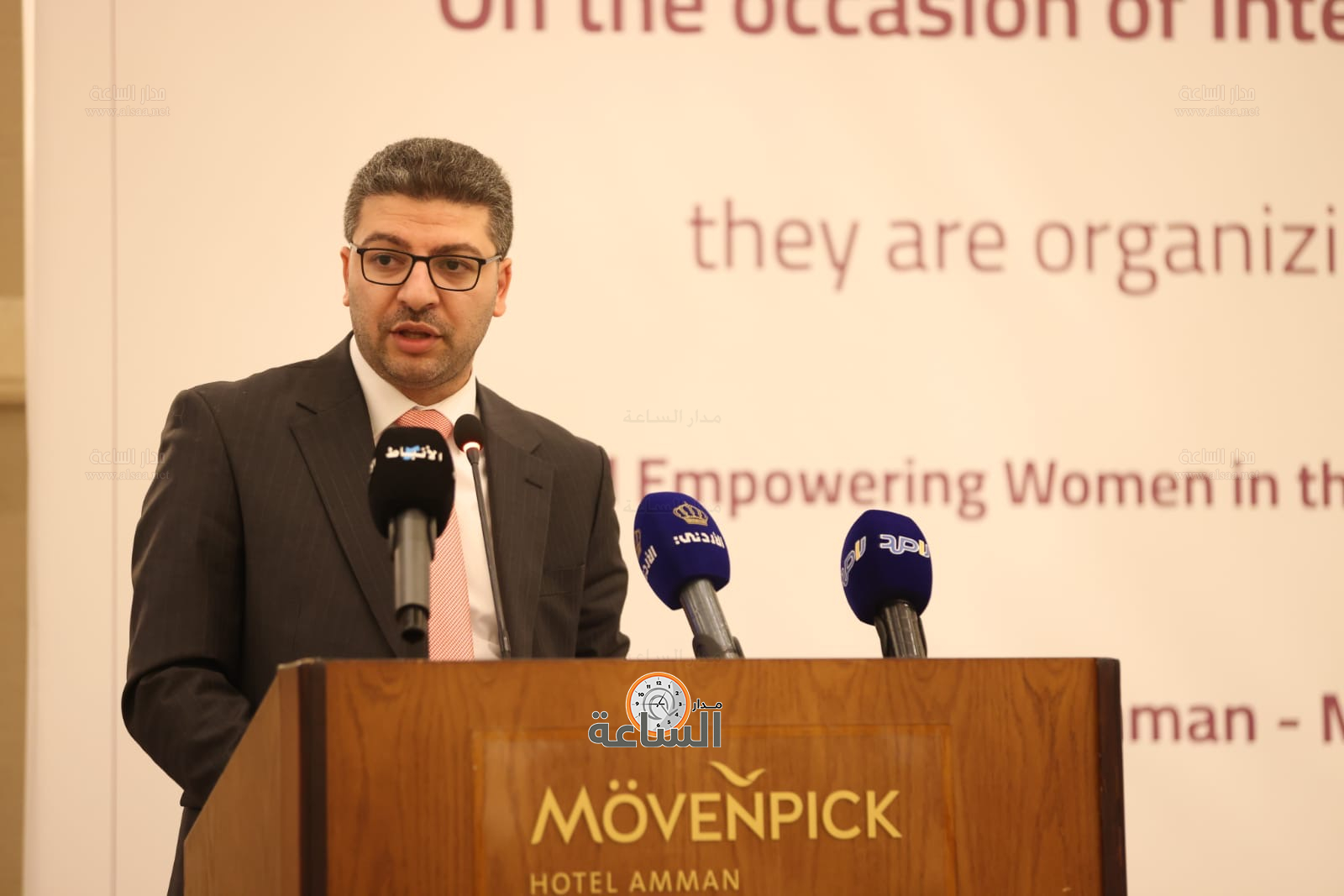 Madar Al-Saa Images 0.9765410627765355