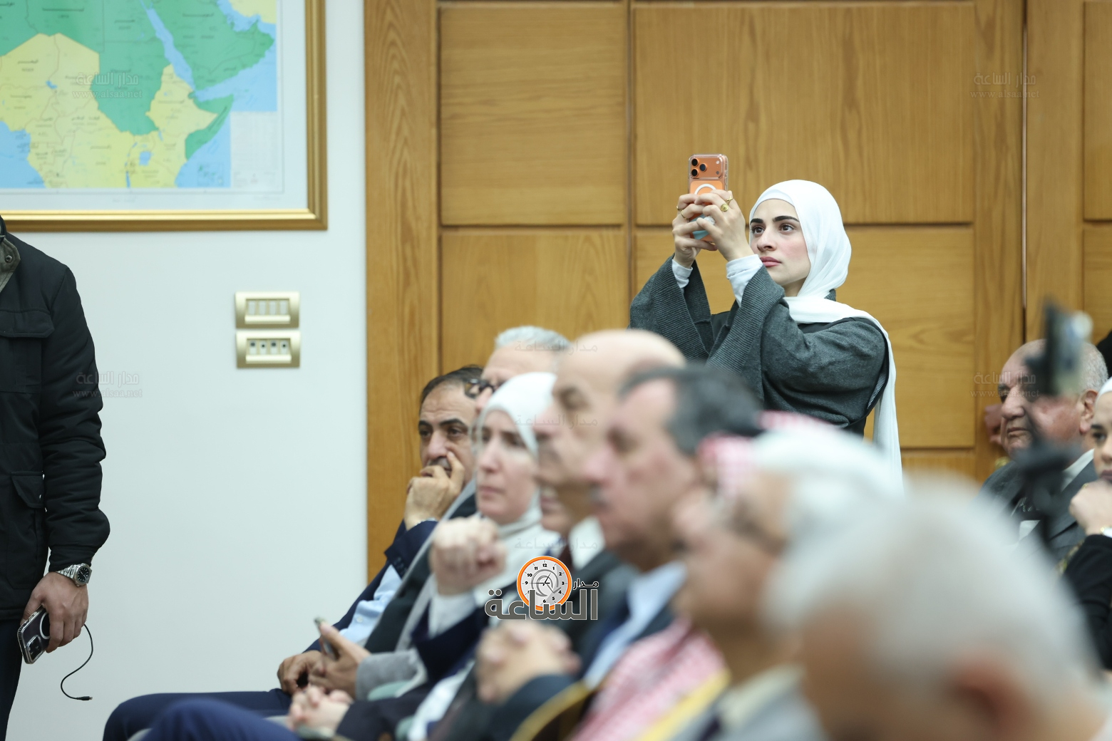 Madar Al-Saa Images 0.10258646460622367