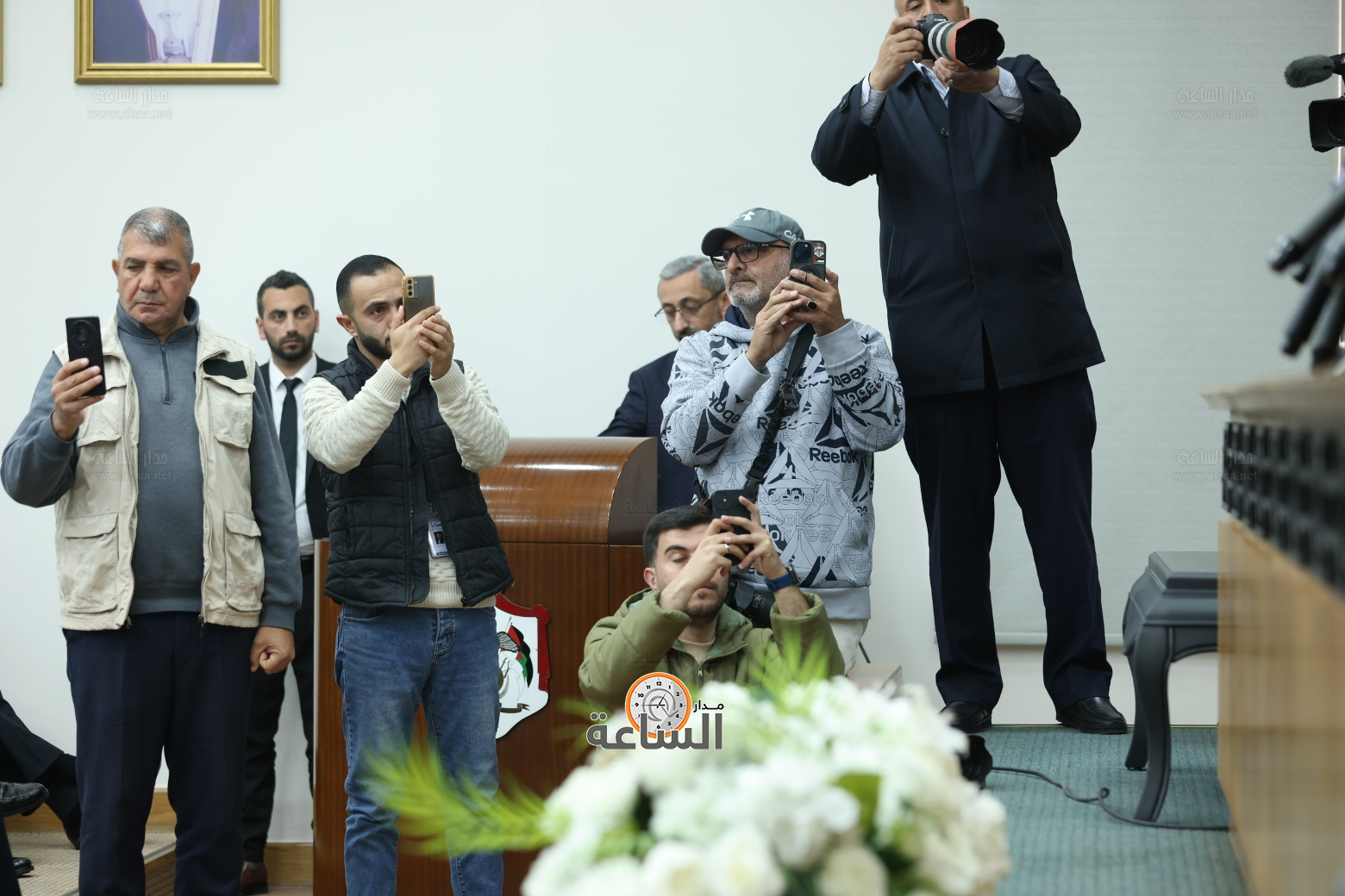 Madar Al-Saa Images 0.4932839329833191