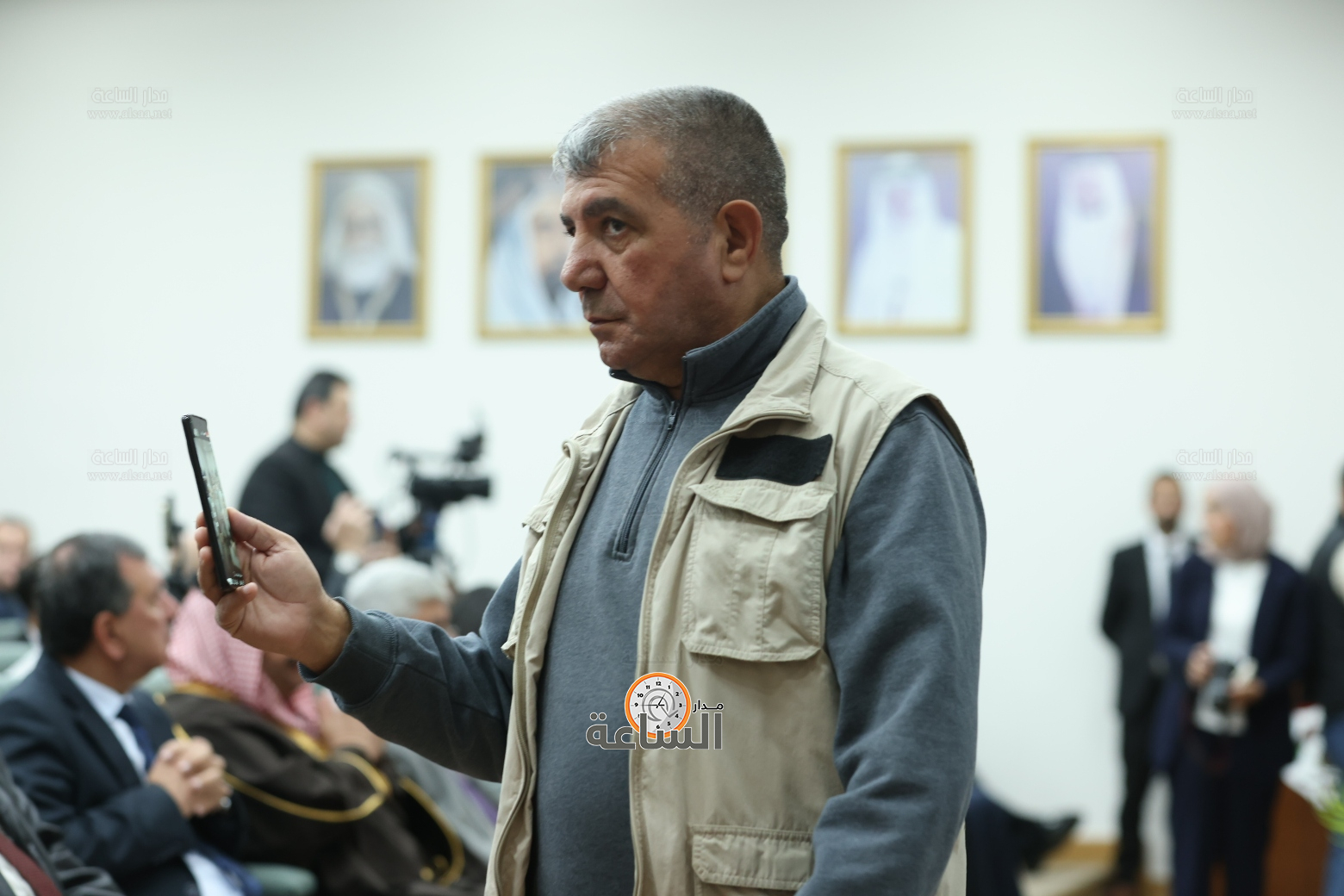 Madar Al-Saa Images 0.9745762435988263