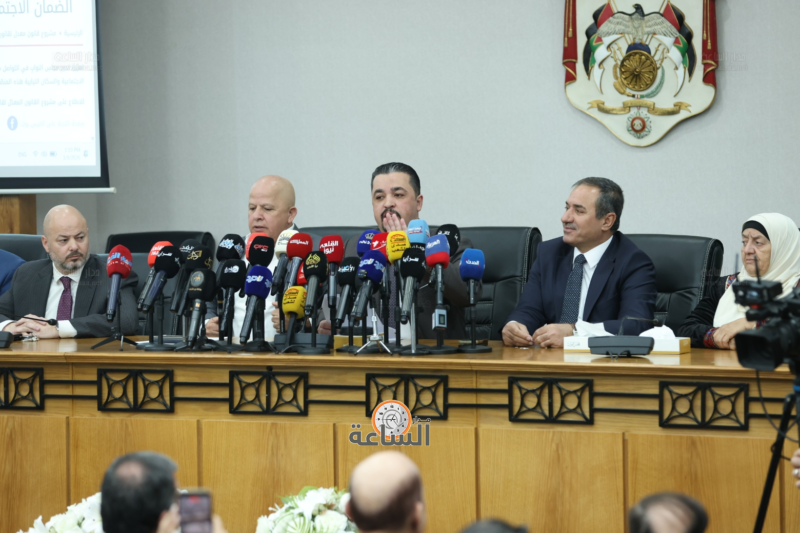 Madar Al-Saa Images 0.2749558178481154