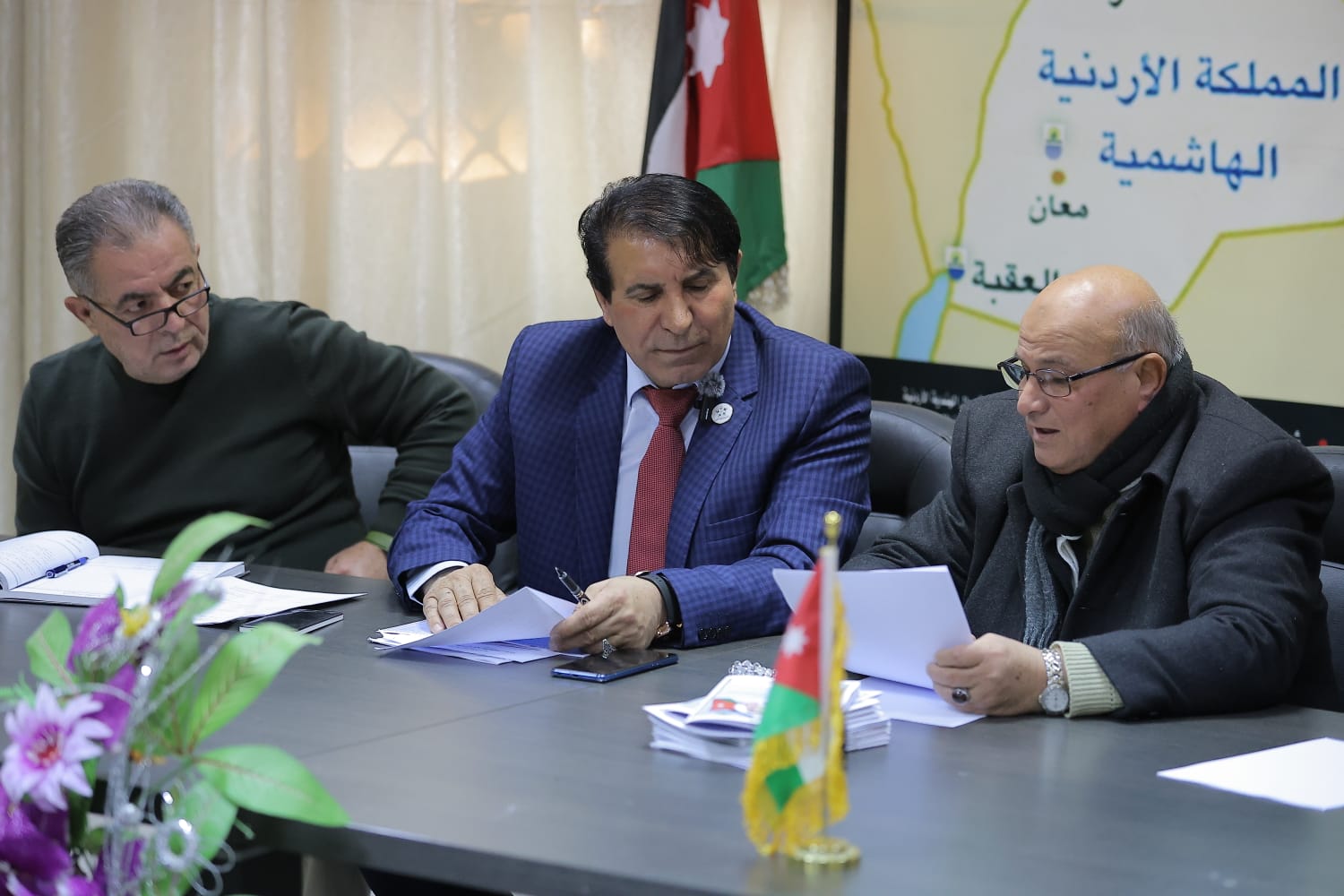 Madar Al-Saa Images 0.8921367839782566