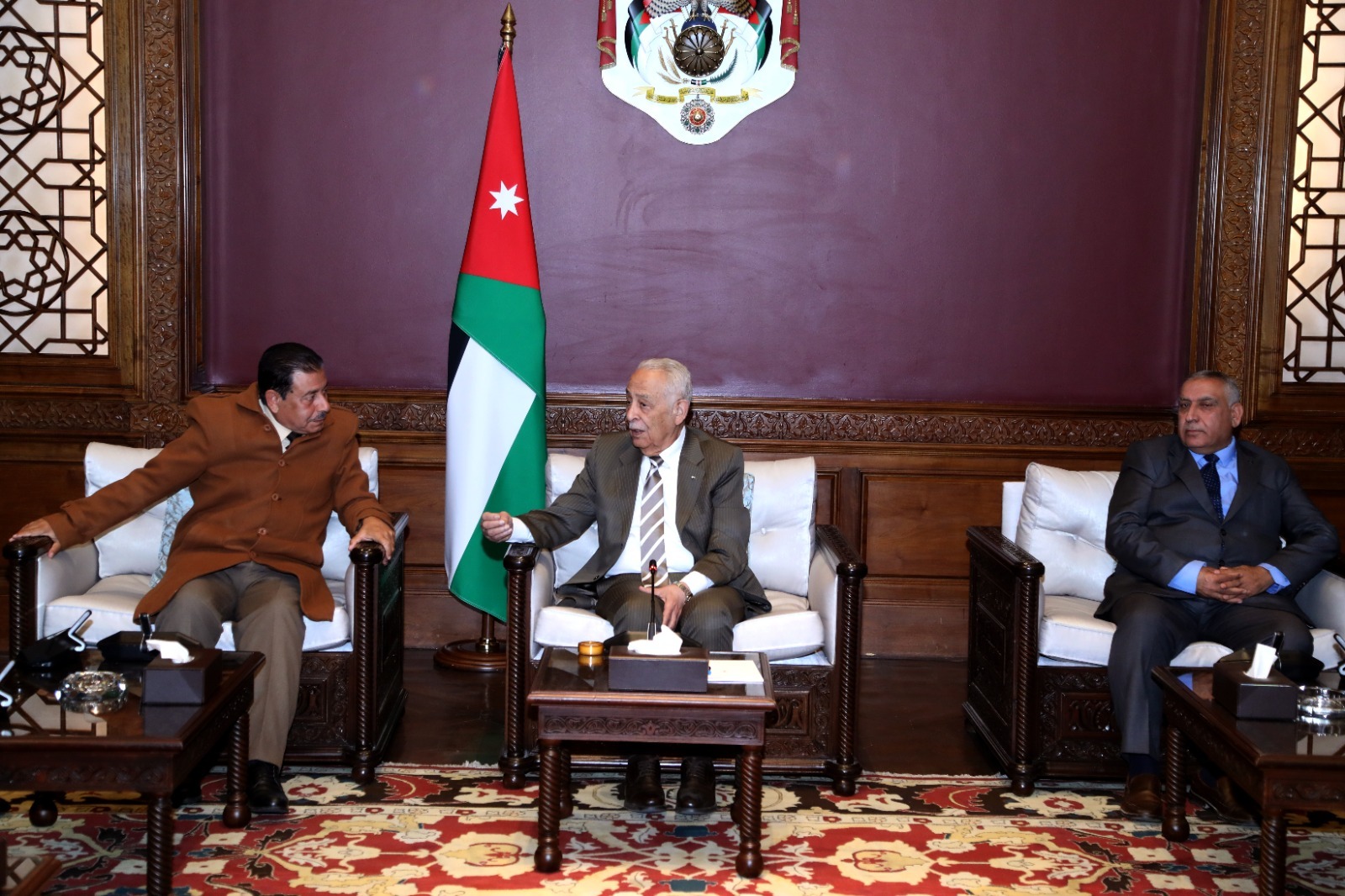 Madar Al-Saa Images 0.15626457879075084