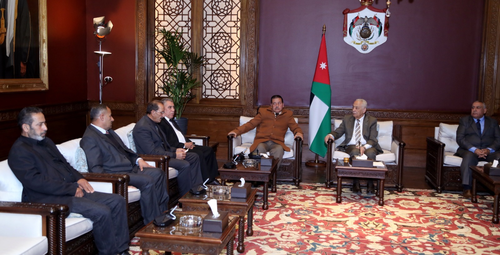 Madar Al-Saa Images 0.6541667476821681