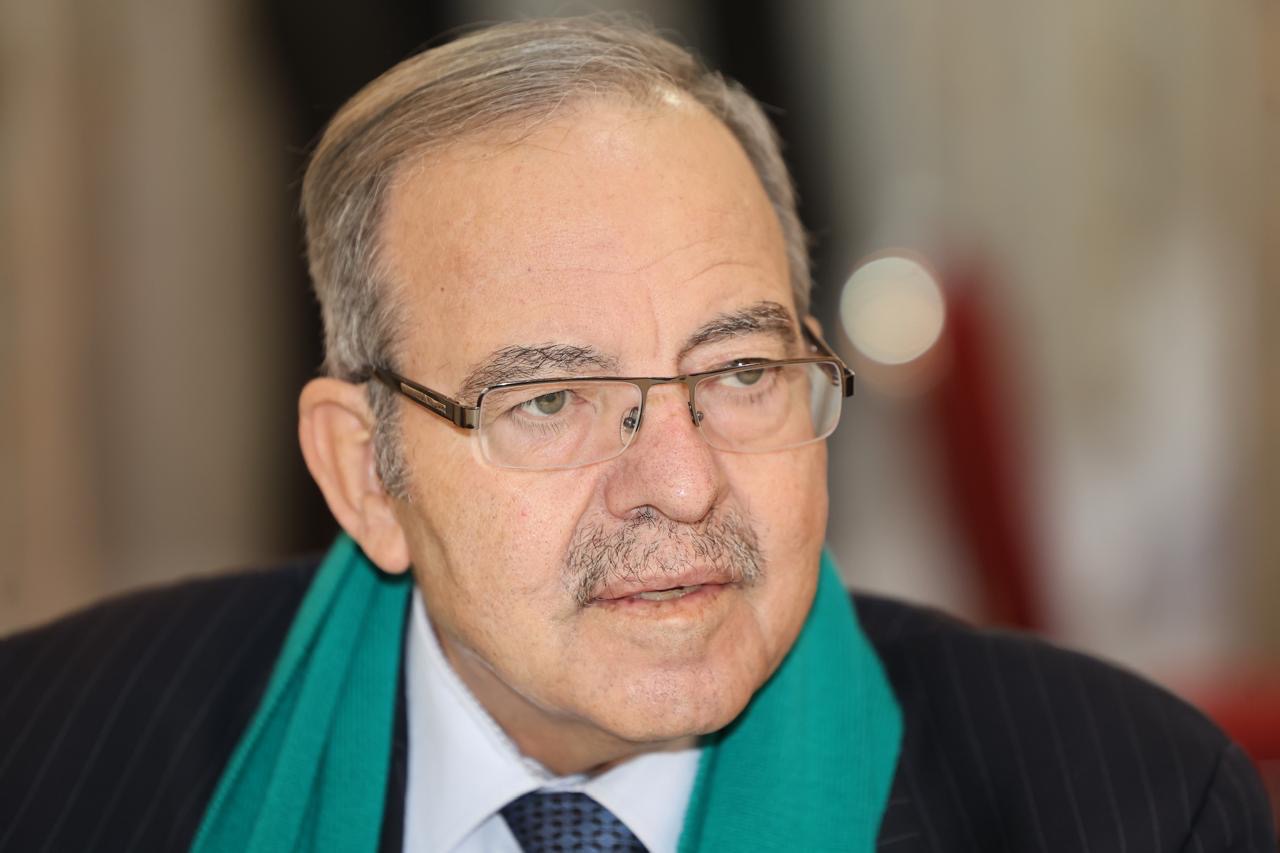 Madar Al-Saa Images 0.0841657284241194