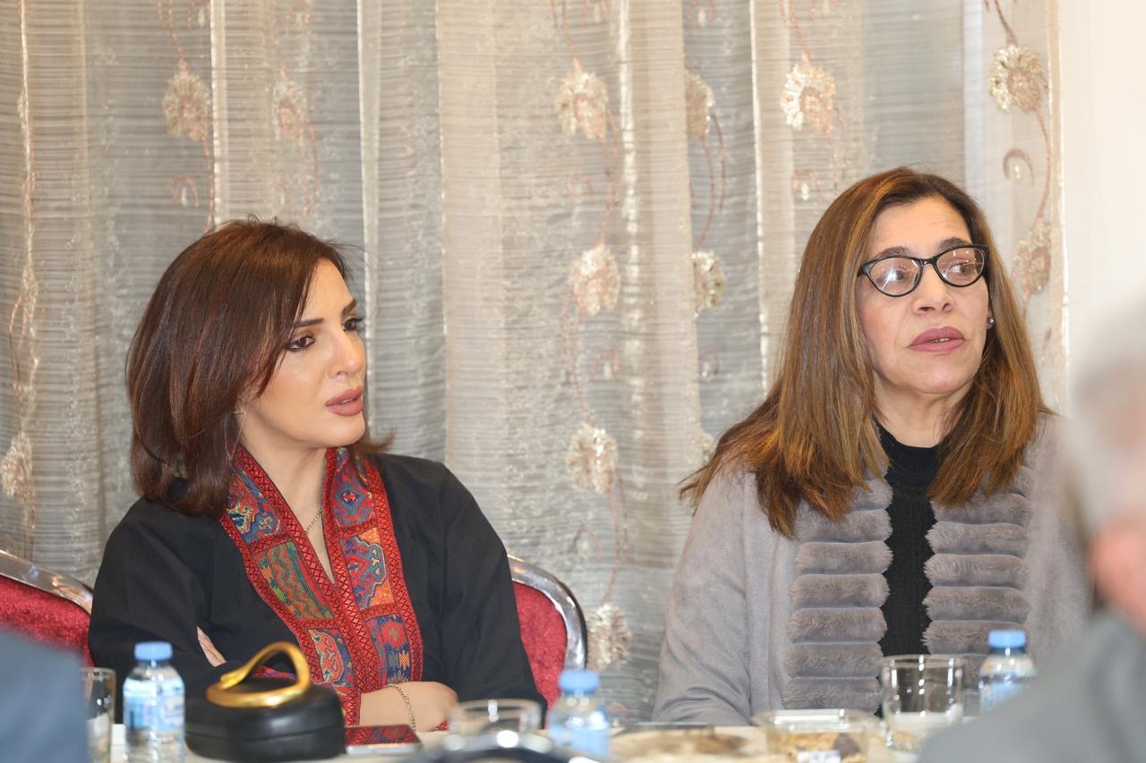 Madar Al-Saa Images 0.3556417536006623