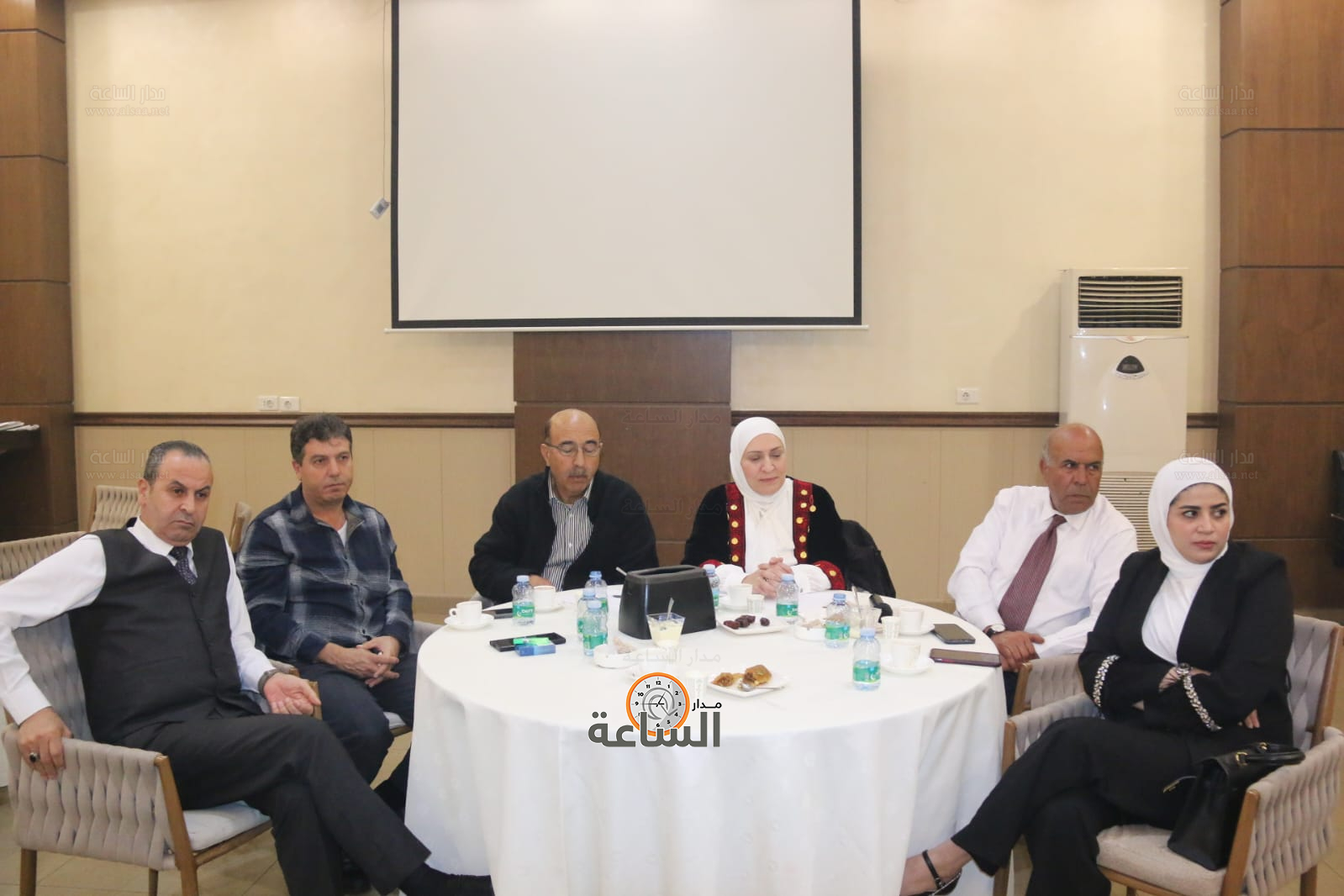 Madar Al-Saa Images 0.7654551902978808