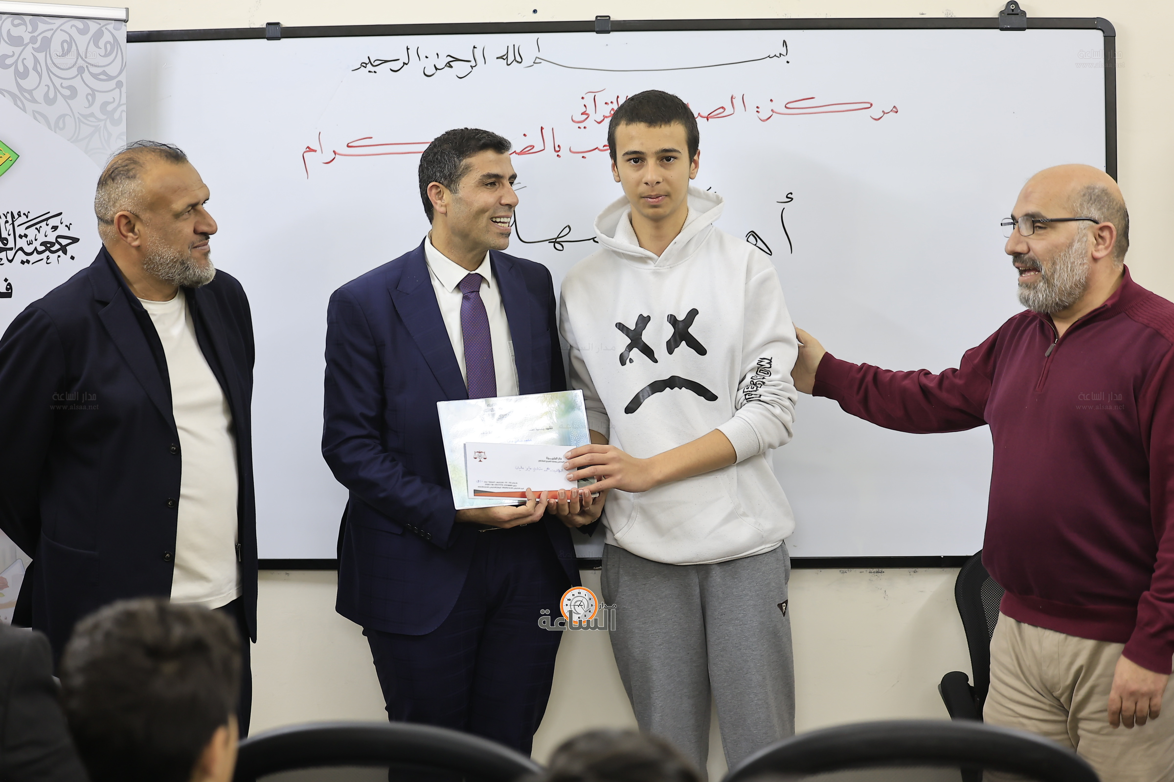 Madar Al-Saa Images 0.17889261113656652