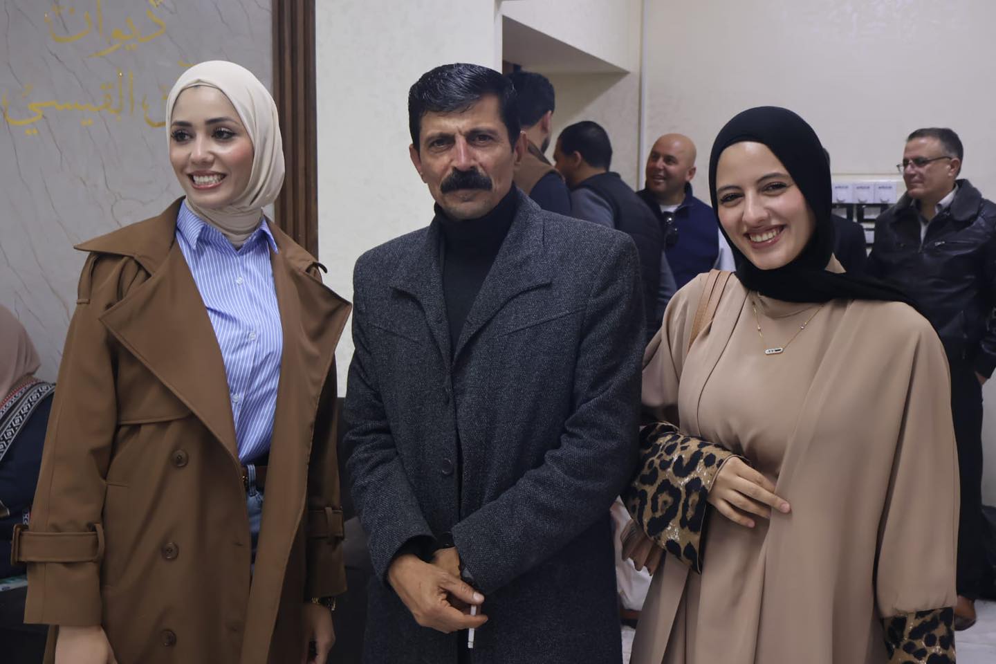 Madar Al-Saa Images 0.492564353510352