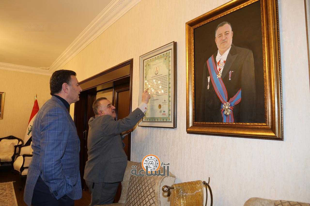 Madar Al-Saa Images 0.53857685522353