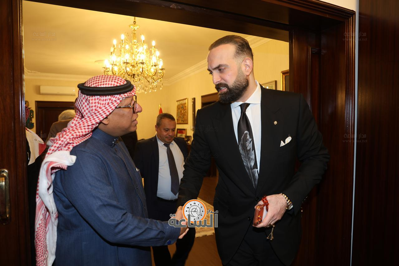 Madar Al-Saa Images 0.01775836306921852