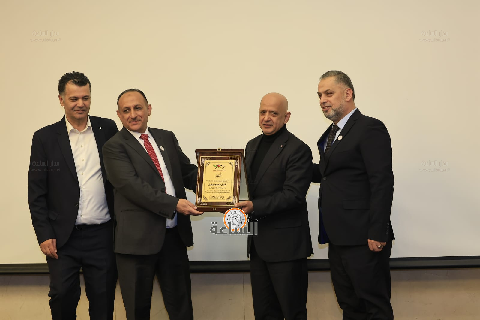 Madar Al-Saa Images 0.6933826670234331