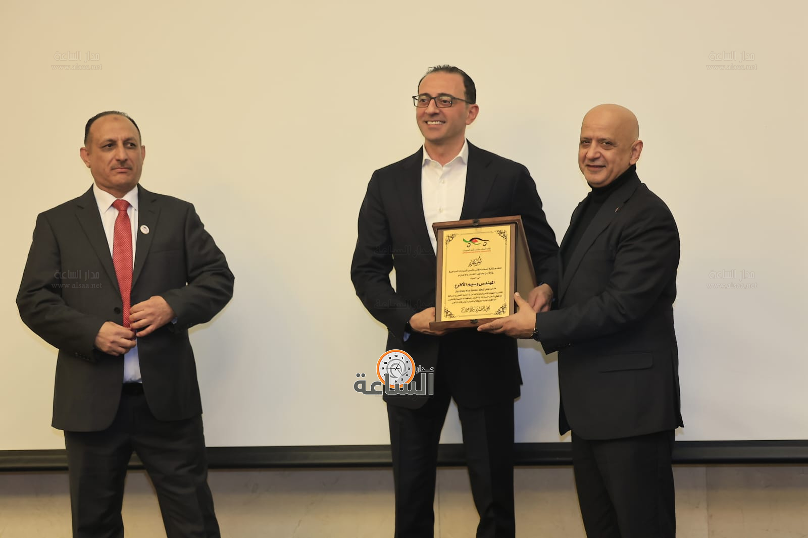 Madar Al-Saa Images 0.029113937989997063