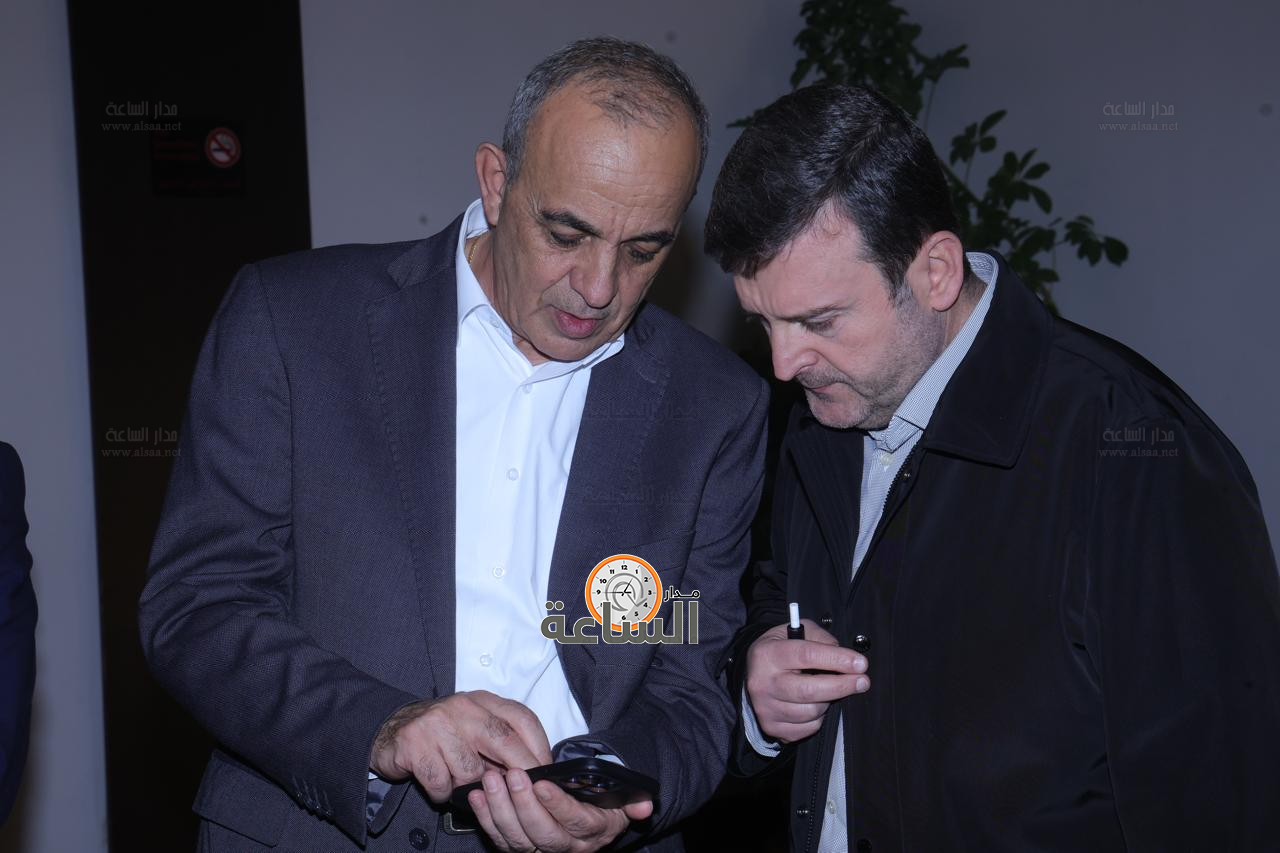 Madar Al-Saa Images 0.8811861416159259