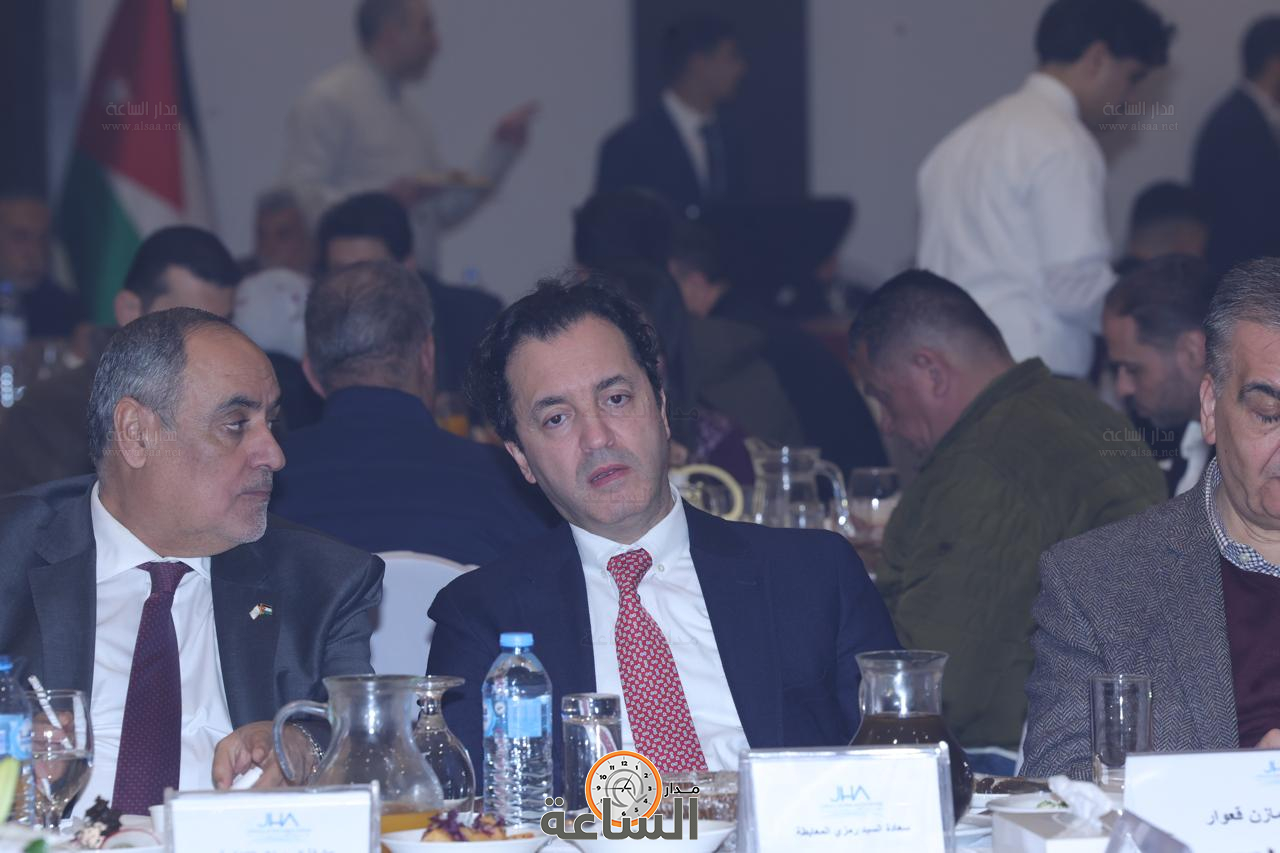 Madar Al-Saa Images 0.34367656053814355