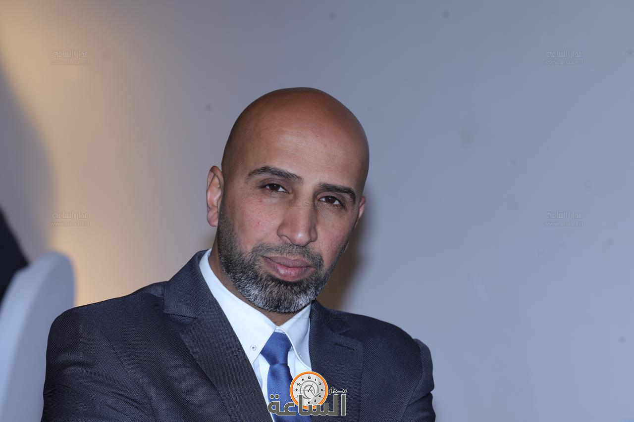 Madar Al-Saa Images 0.49450817157207017