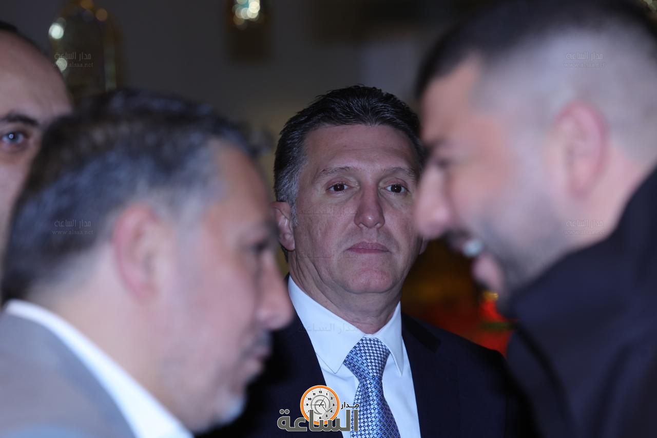 Madar Al-Saa Images 0.546894264978716