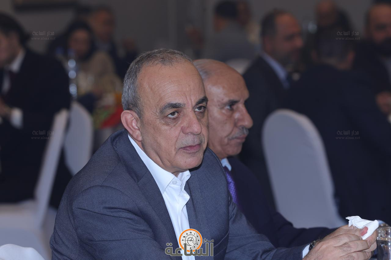 Madar Al-Saa Images 0.32334611414188885