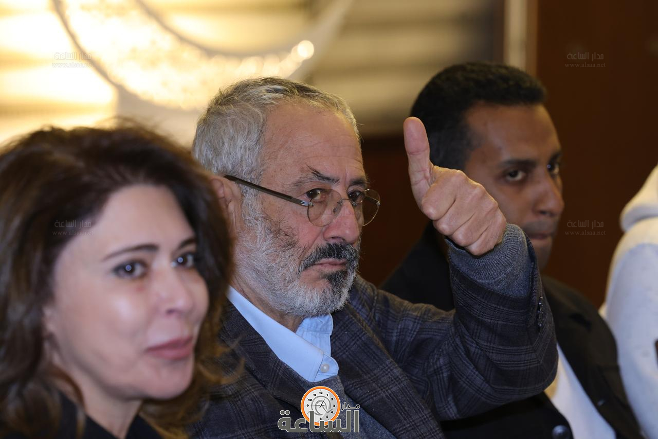 Madar Al-Saa Images 0.04236945126446279