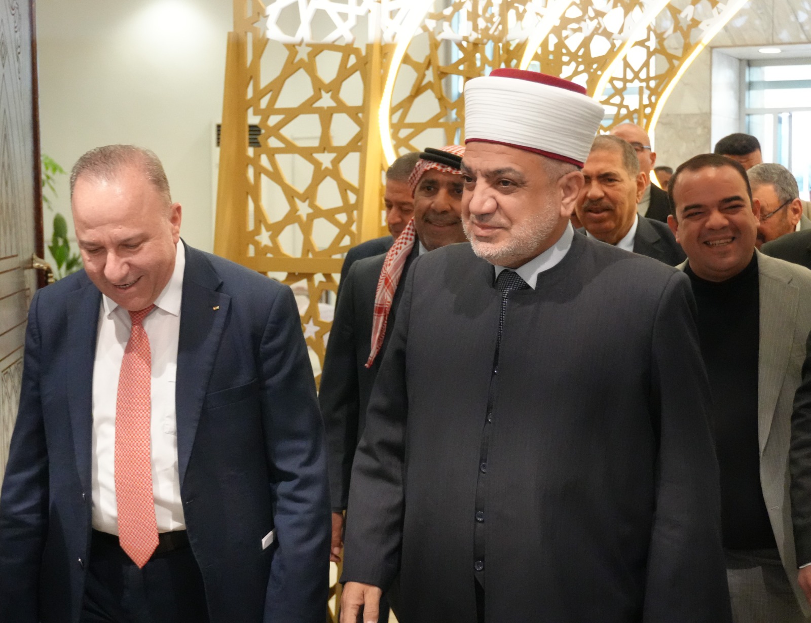 Madar Al-Saa Images 0.4598593024828759