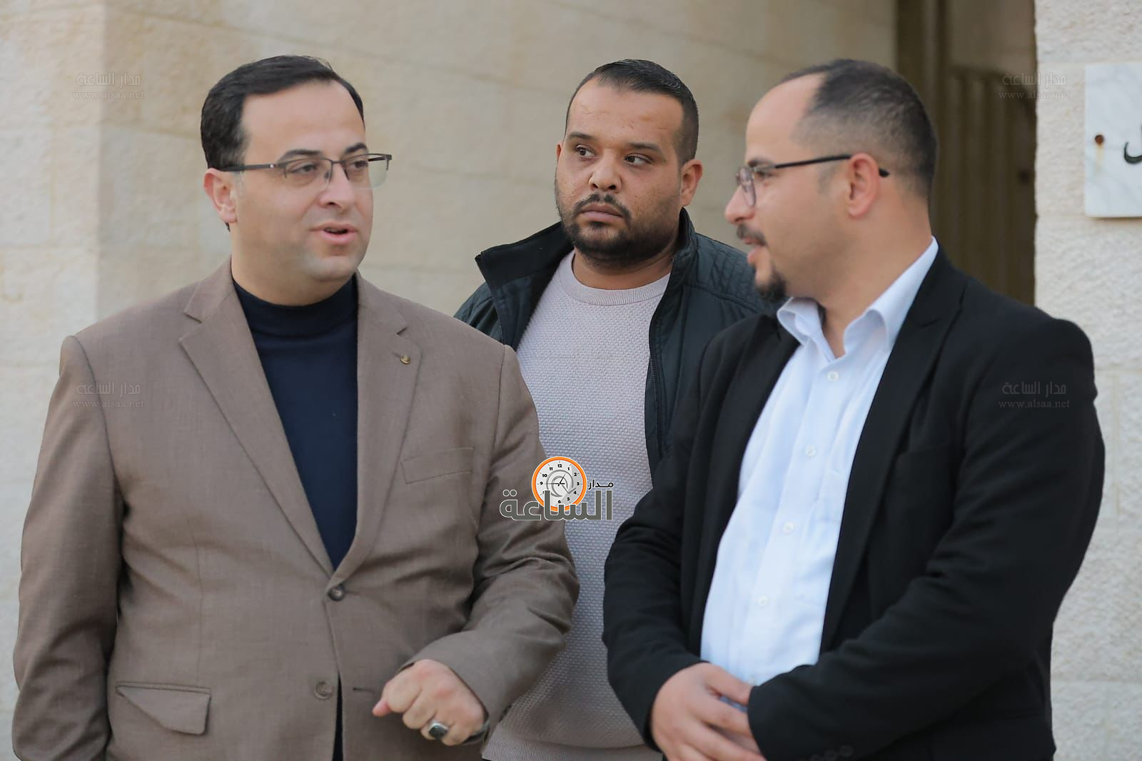 Madar Al-Saa Images 0.23651030208749035