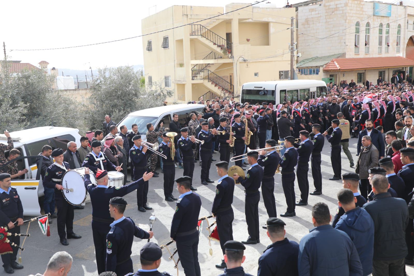 Madar Al-Saa Images 0.1511015738043594