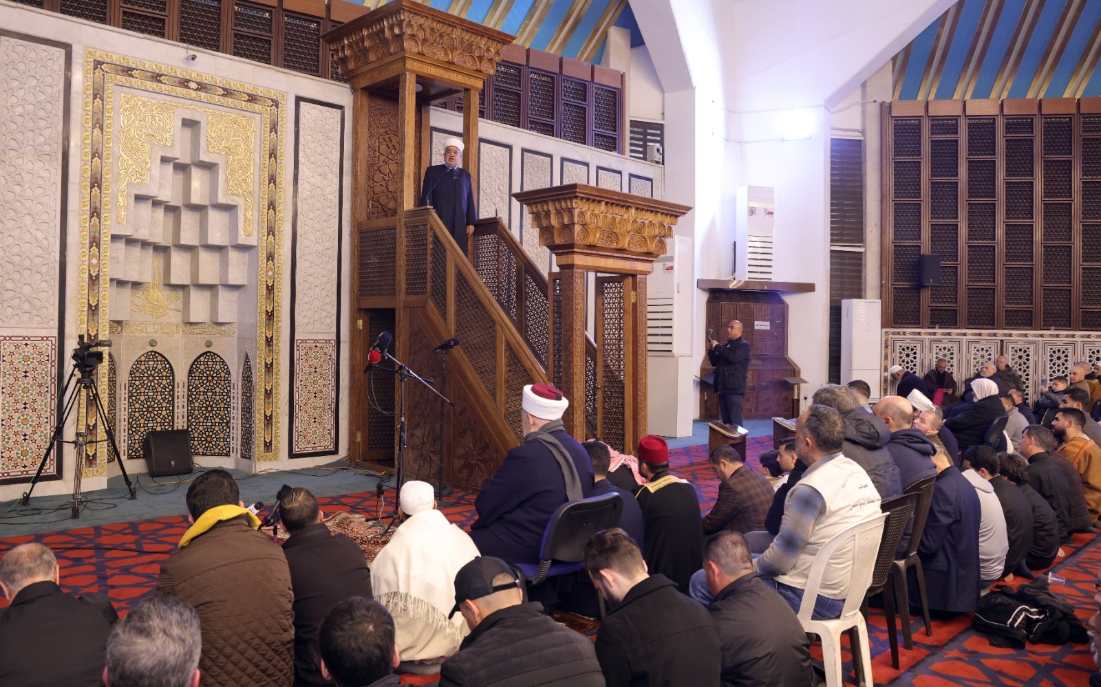 Madar Al-Saa Images 0.34903151815383393