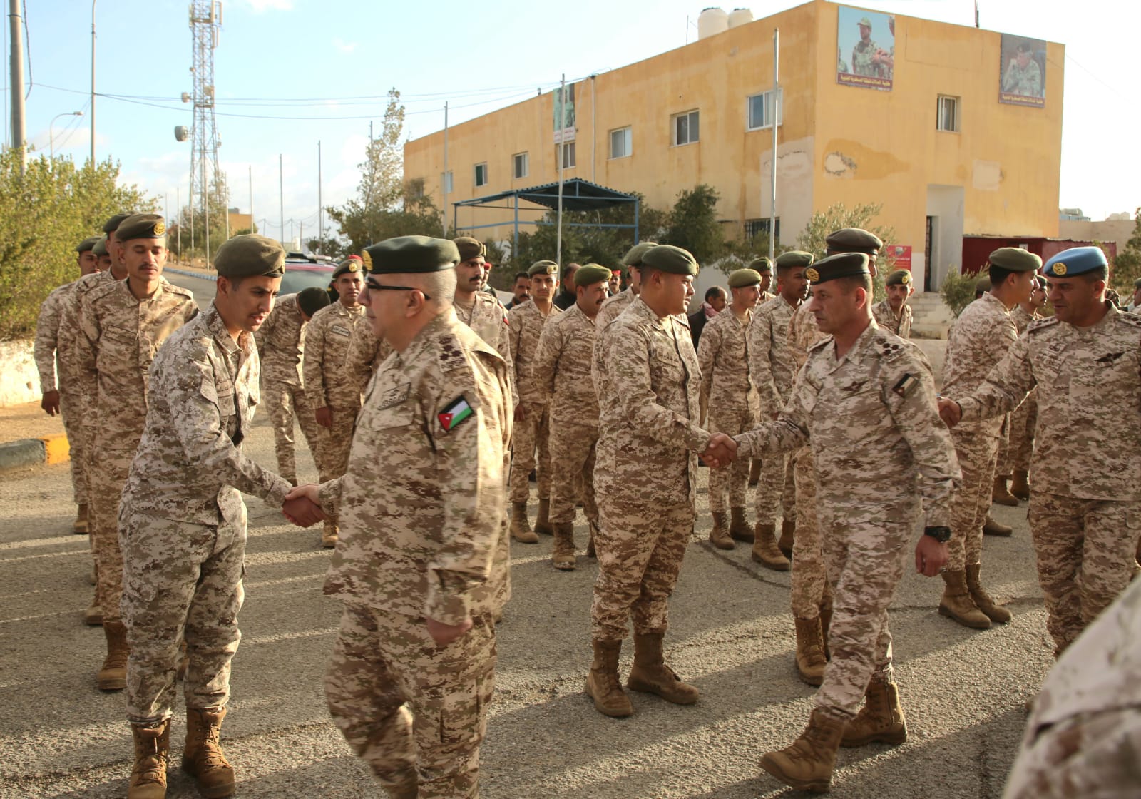 Madar Al-Saa Images 0.22233560356959647