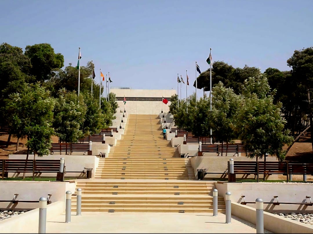 Madar Al-Saa Images 0.29337653512279316