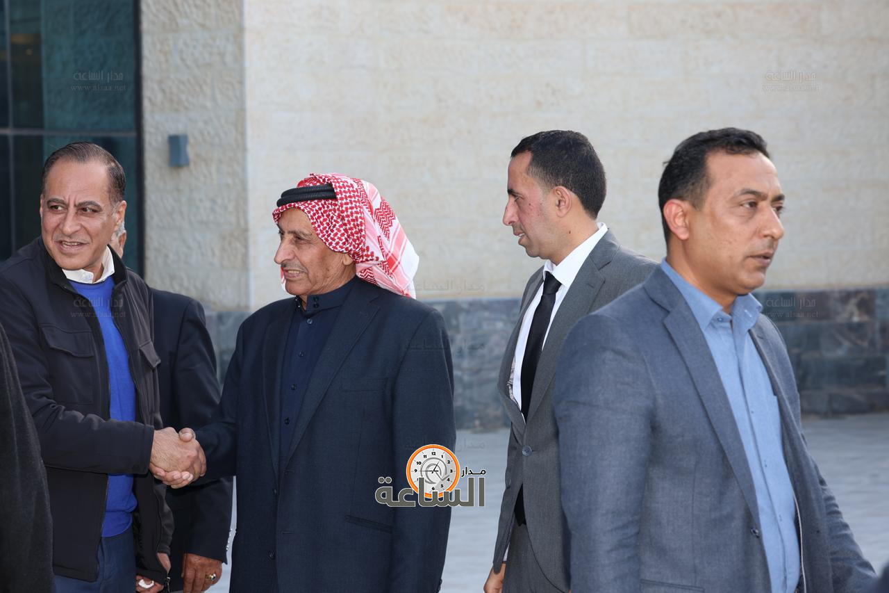 Madar Al-Saa Images 0.0007582408770251403