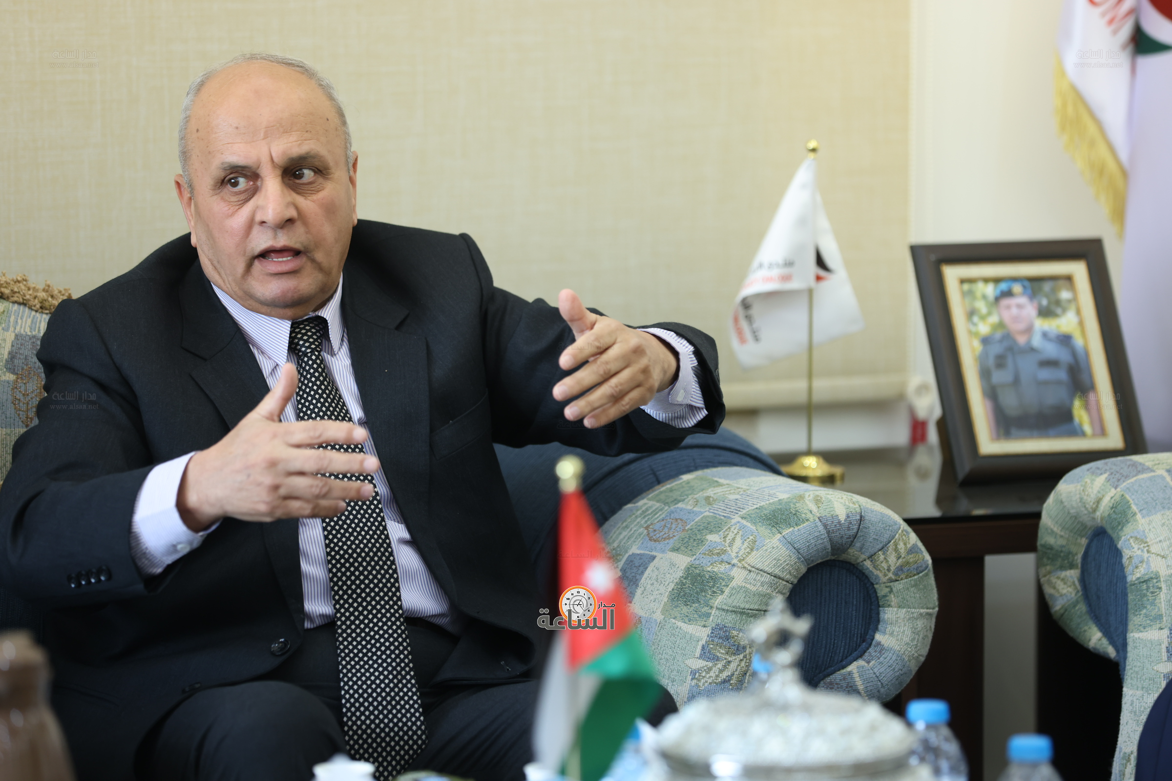 Madar Al-Saa Images 0.248856653793592