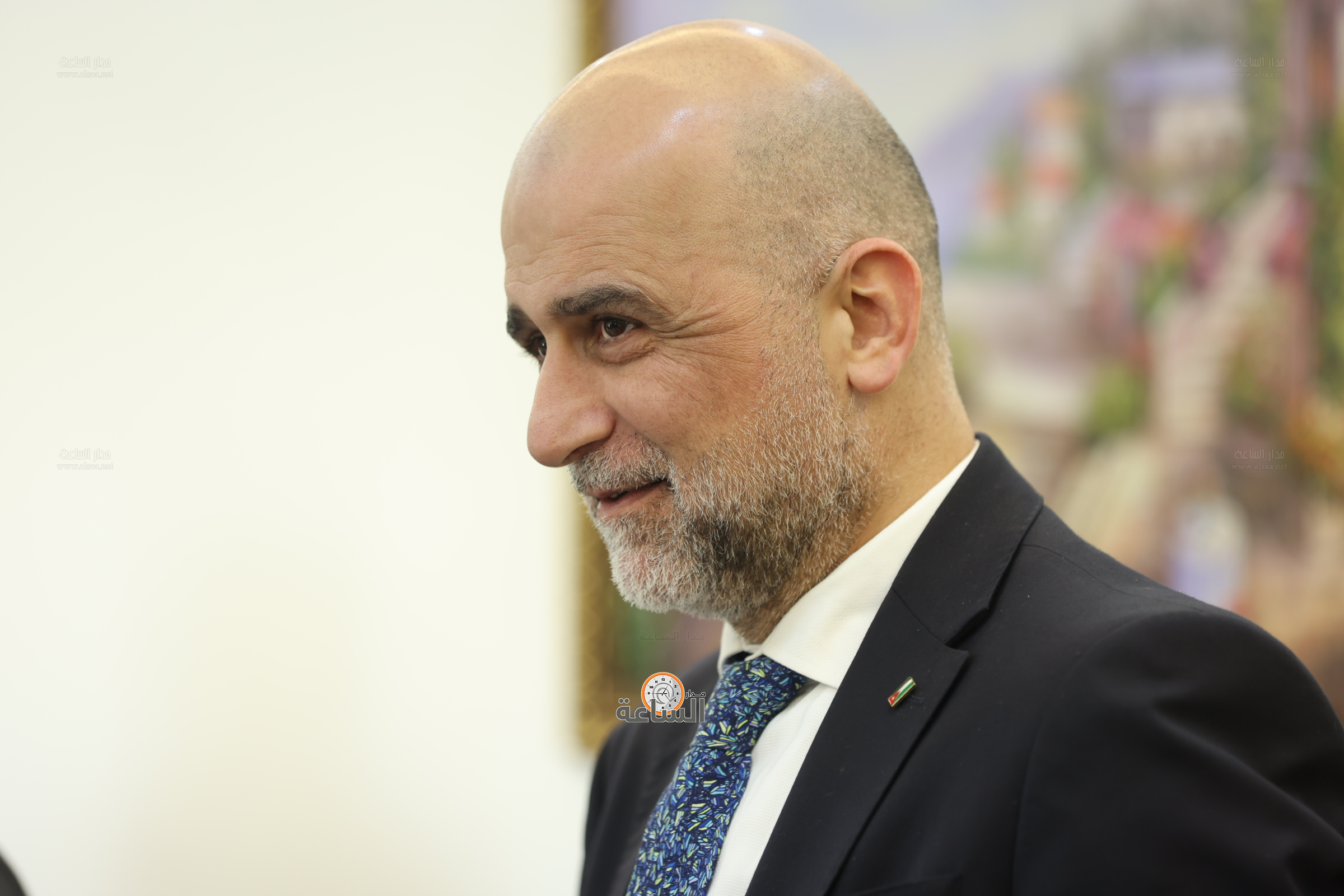 Madar Al-Saa Images 0.7127725235749752