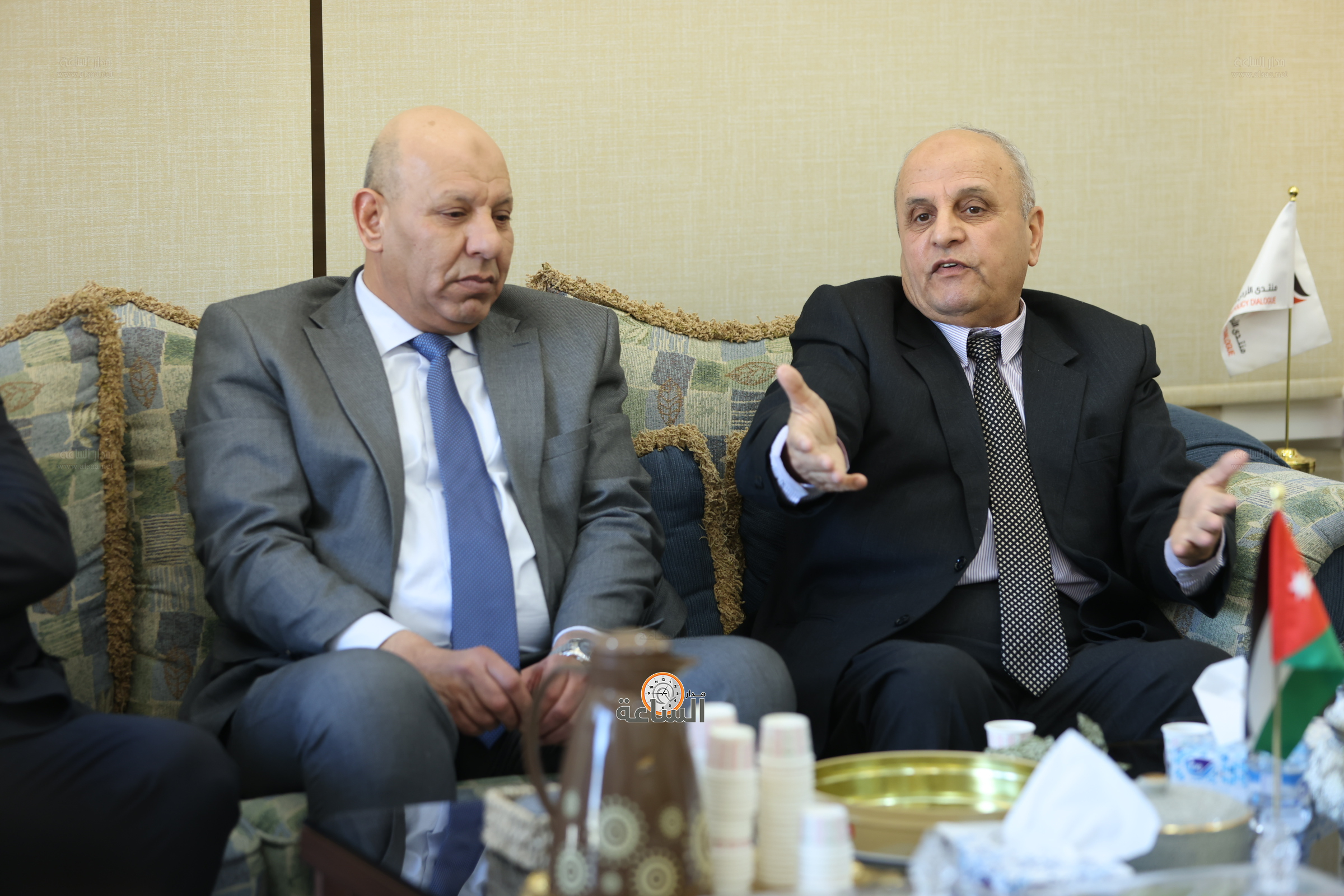 Madar Al-Saa Images 0.7988053826275117