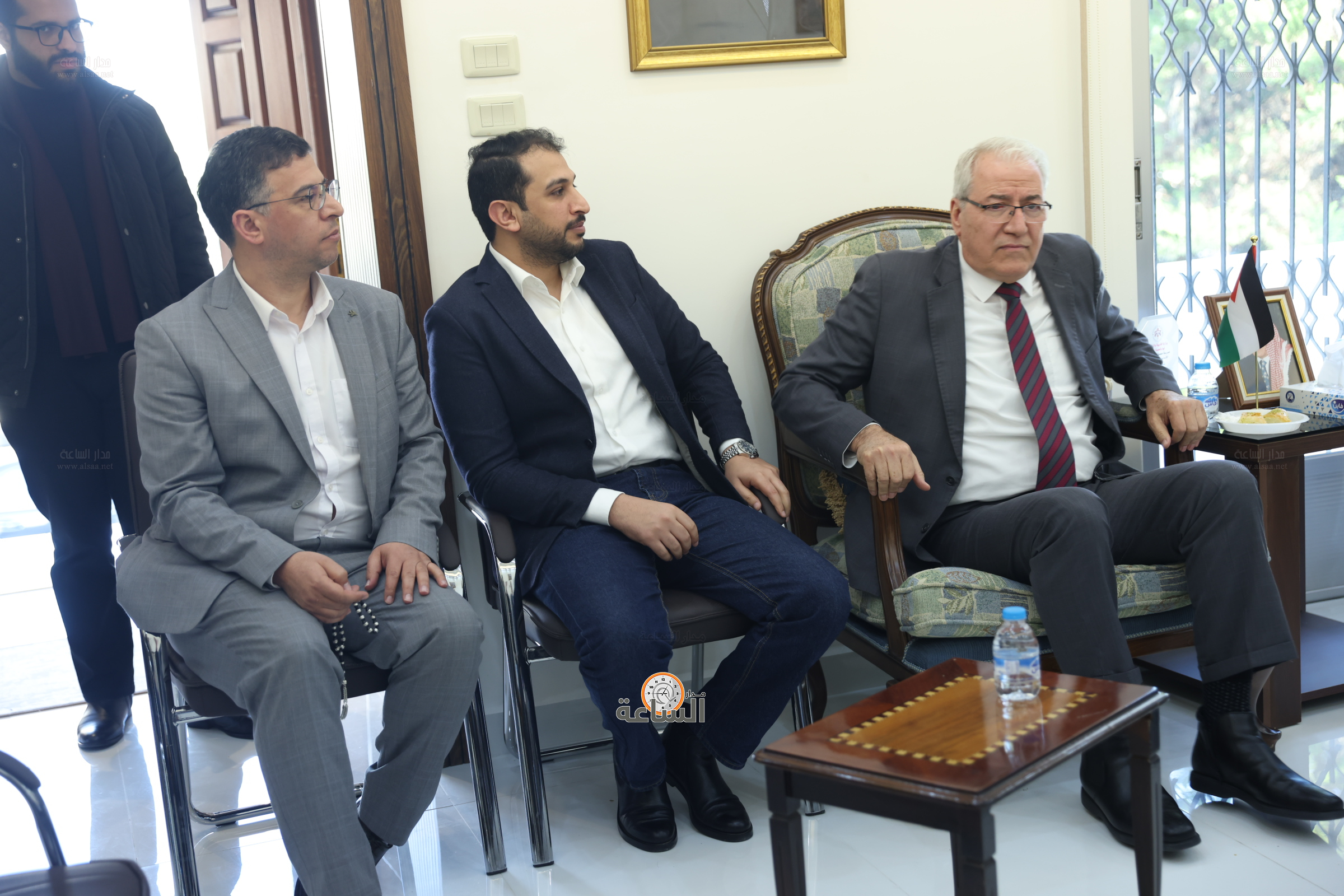 Madar Al-Saa Images 0.815415540923926