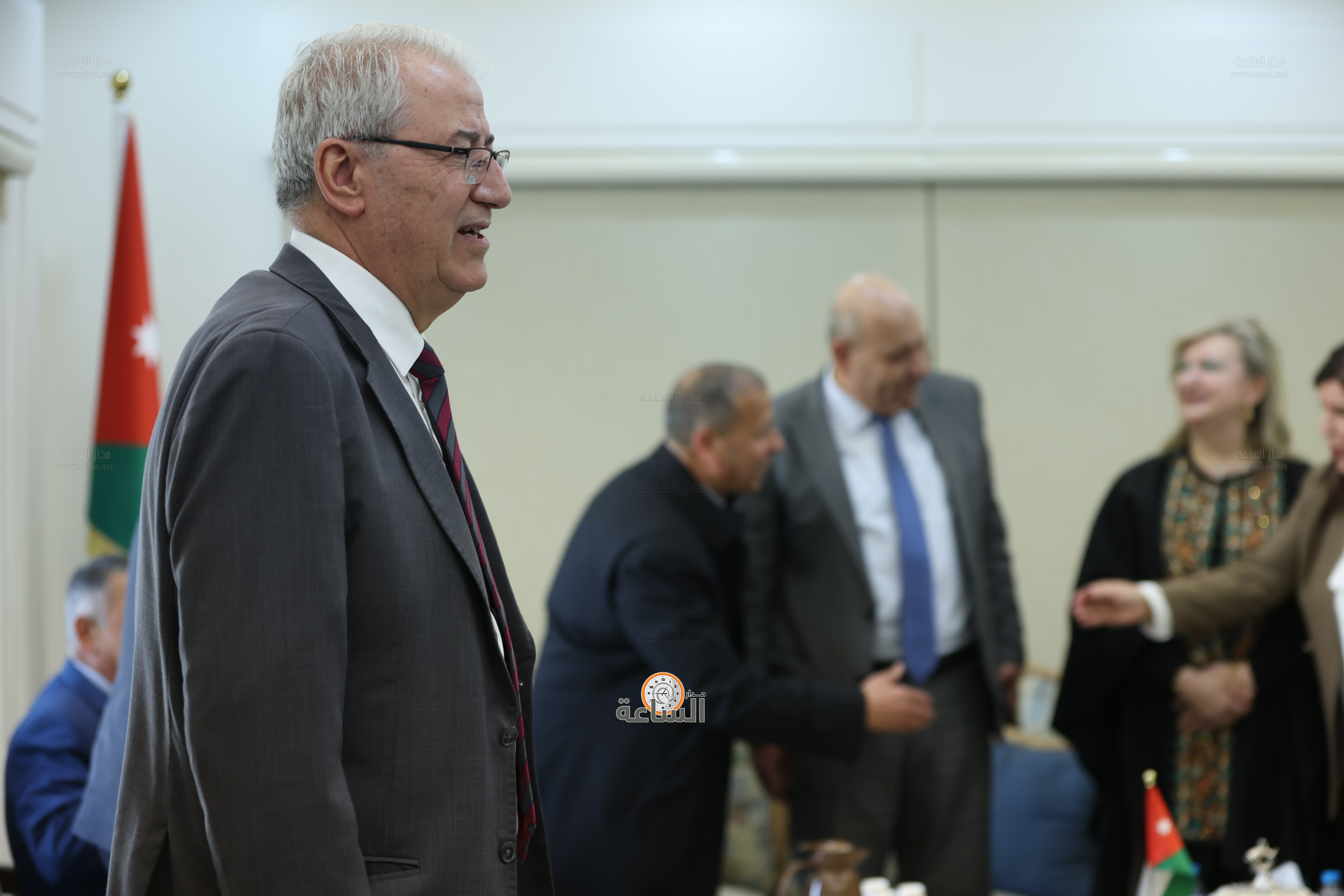 Madar Al-Saa Images 0.5041869514938121