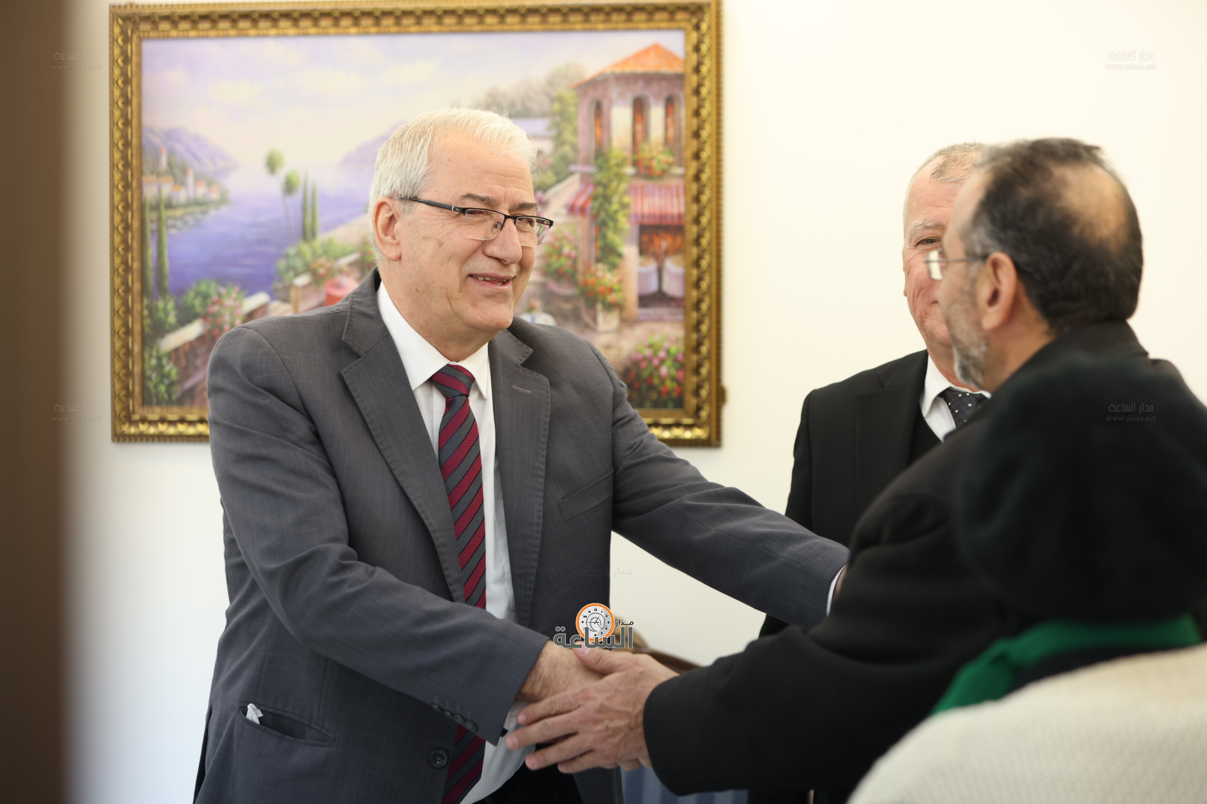 Madar Al-Saa Images 0.8703649807858882