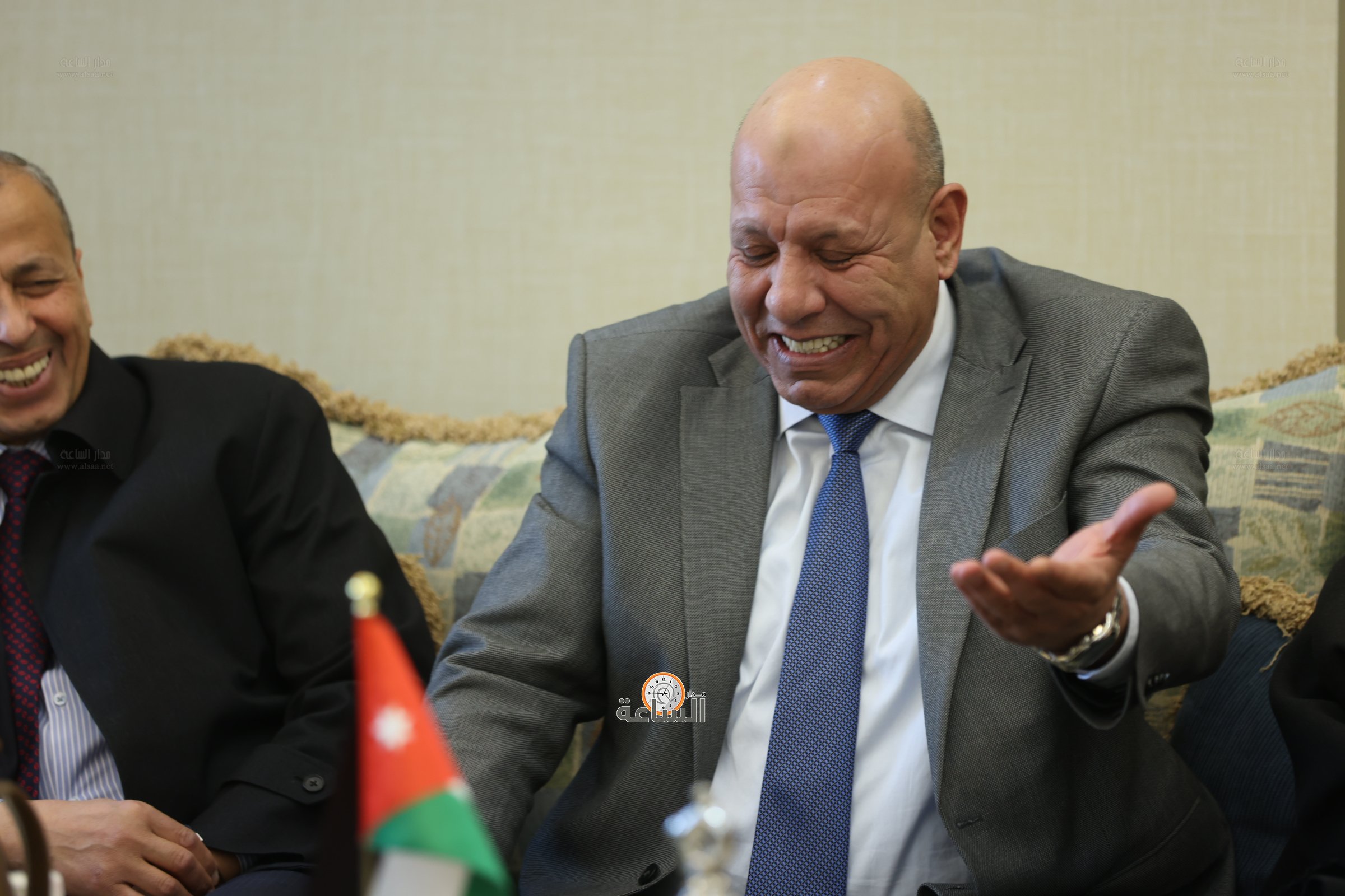 Madar Al-Saa Images 0.7510463204858472