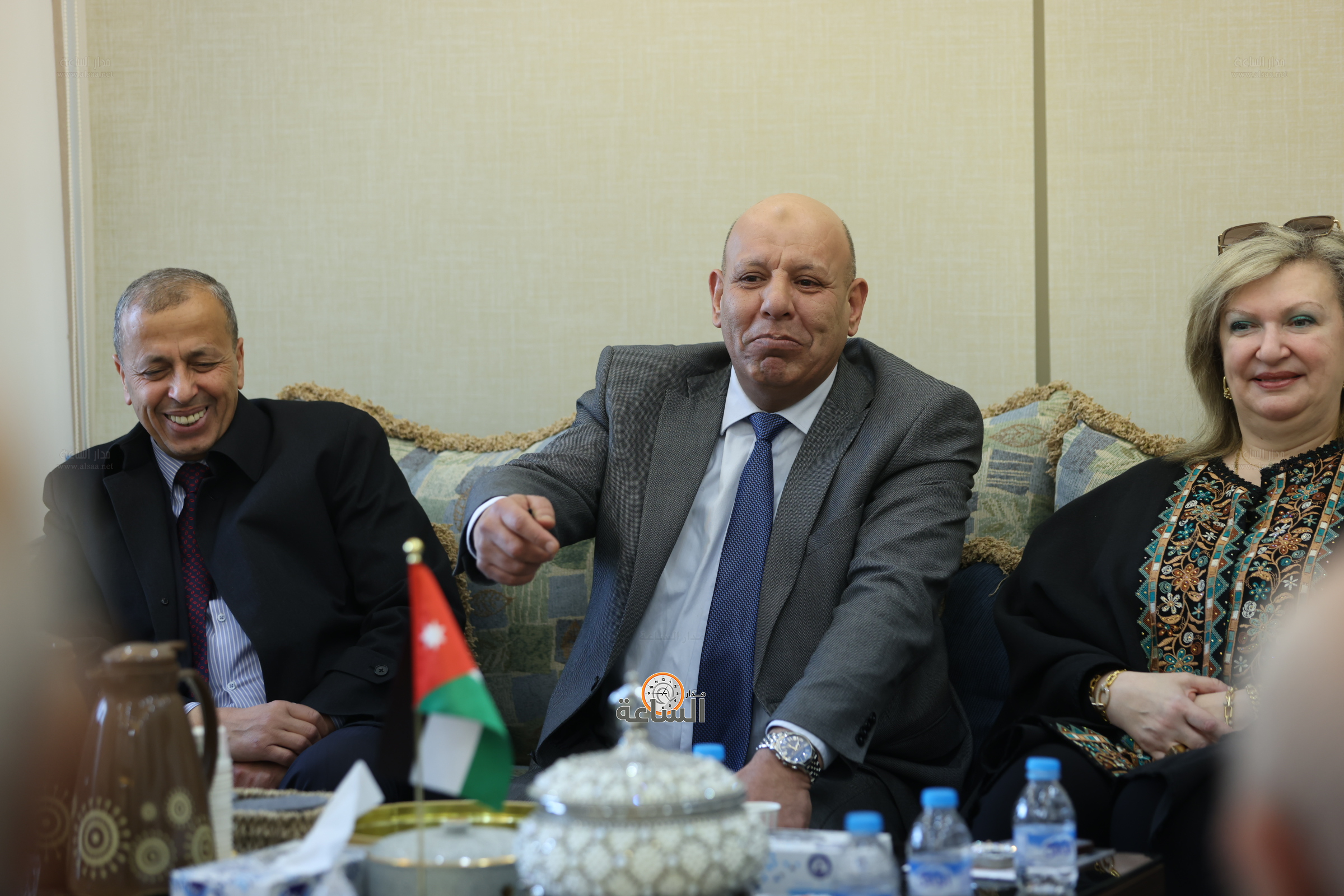 Madar Al-Saa Images 0.8768147916288223