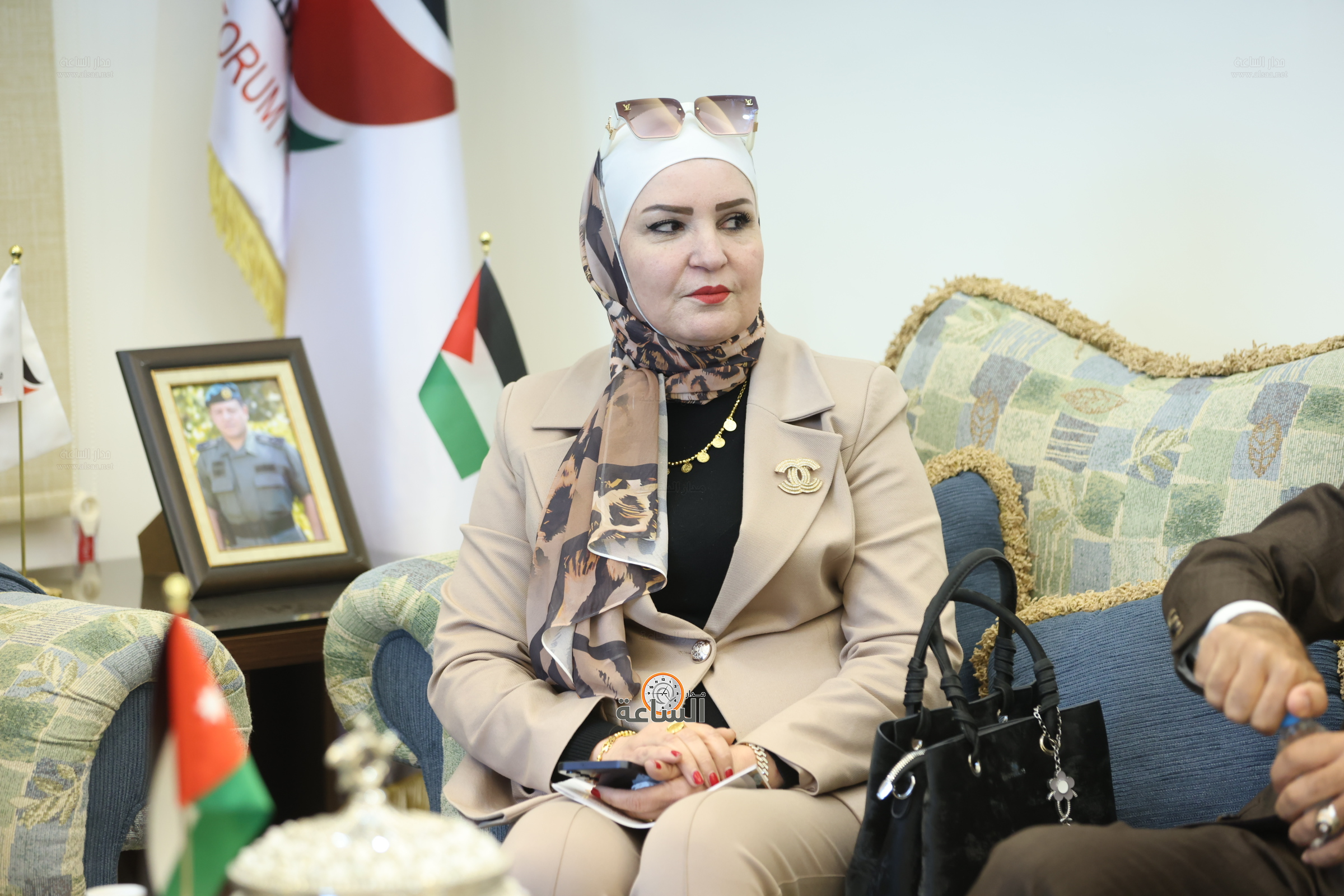 Madar Al-Saa Images 0.04795932454874419