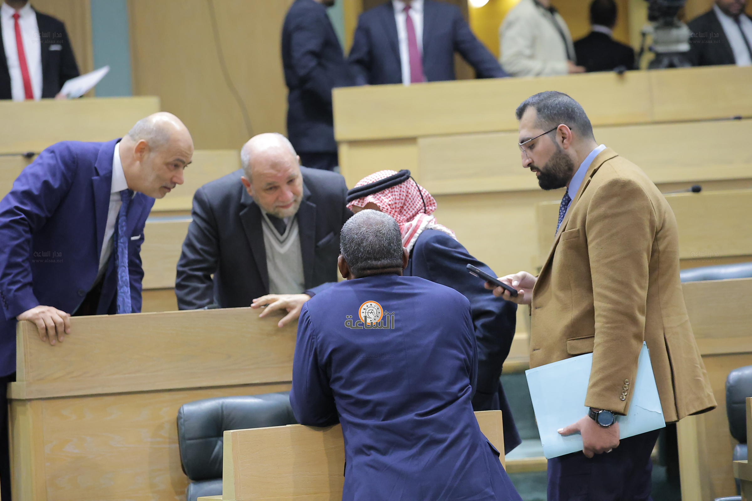 Madar Al-Saa Images 0.6071865128478526