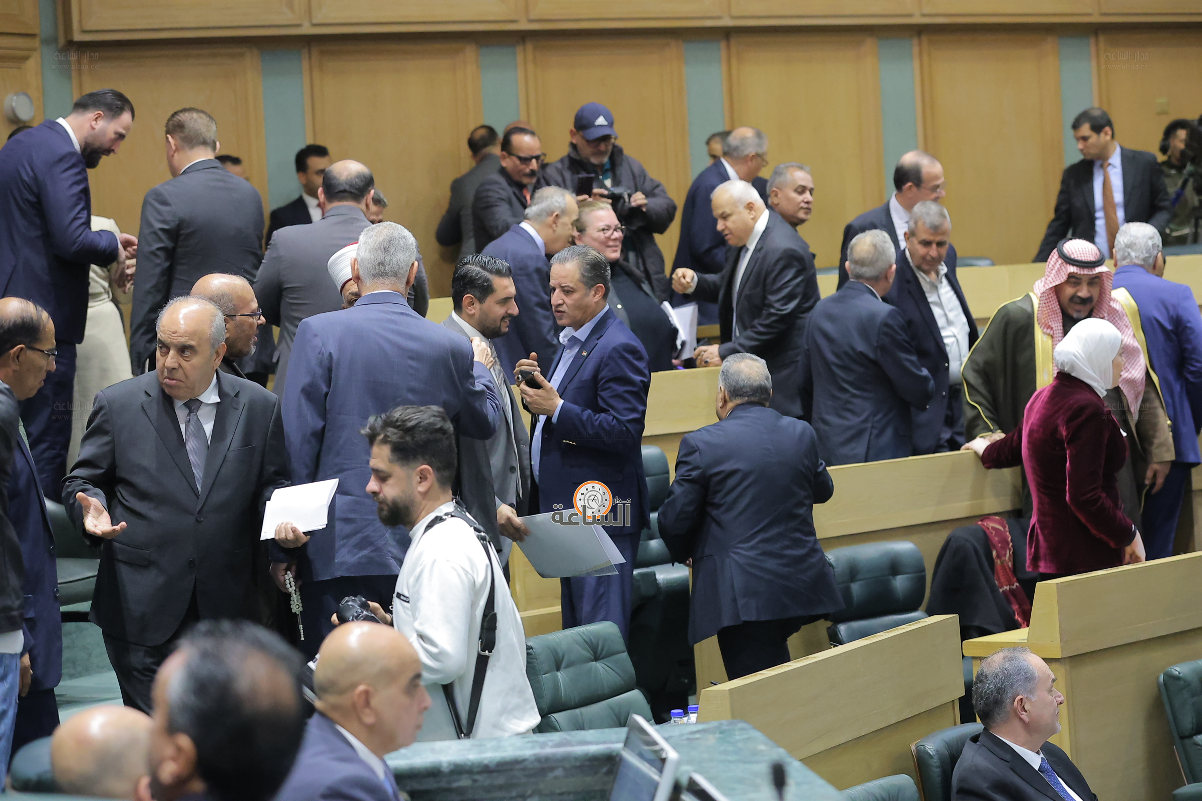 Madar Al-Saa Images 0.4524331429334725