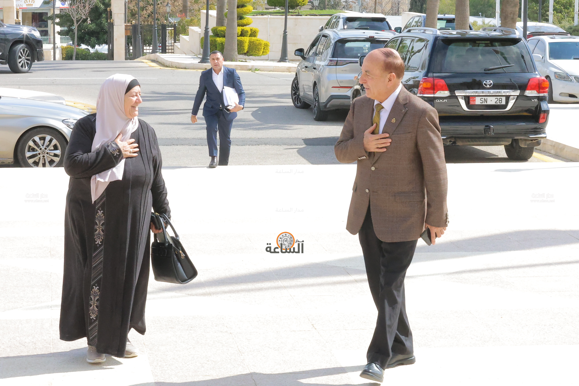 Madar Al-Saa Images 0.8509488249396056