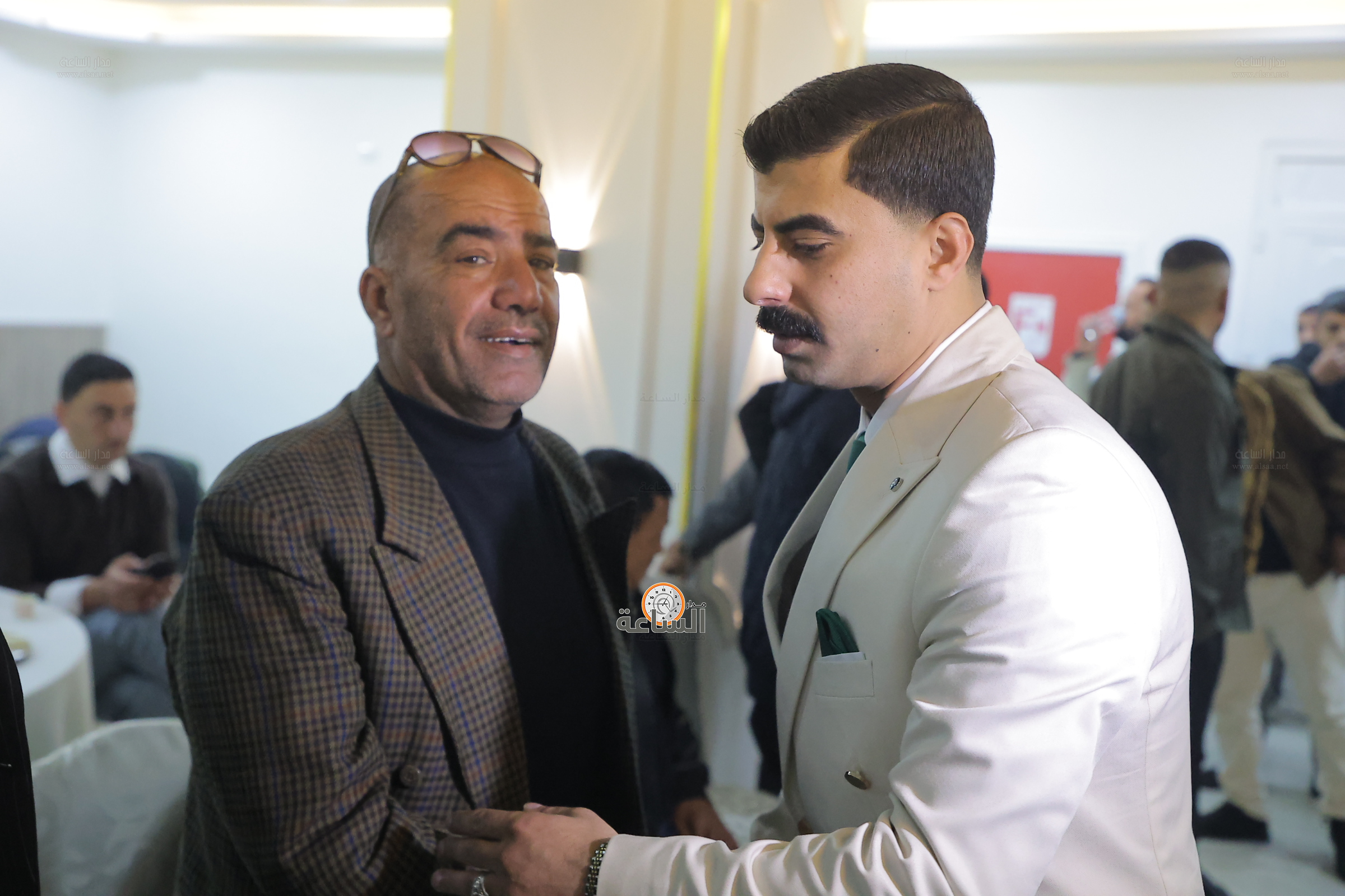 Madar Al-Saa Images 0.8699318673479851